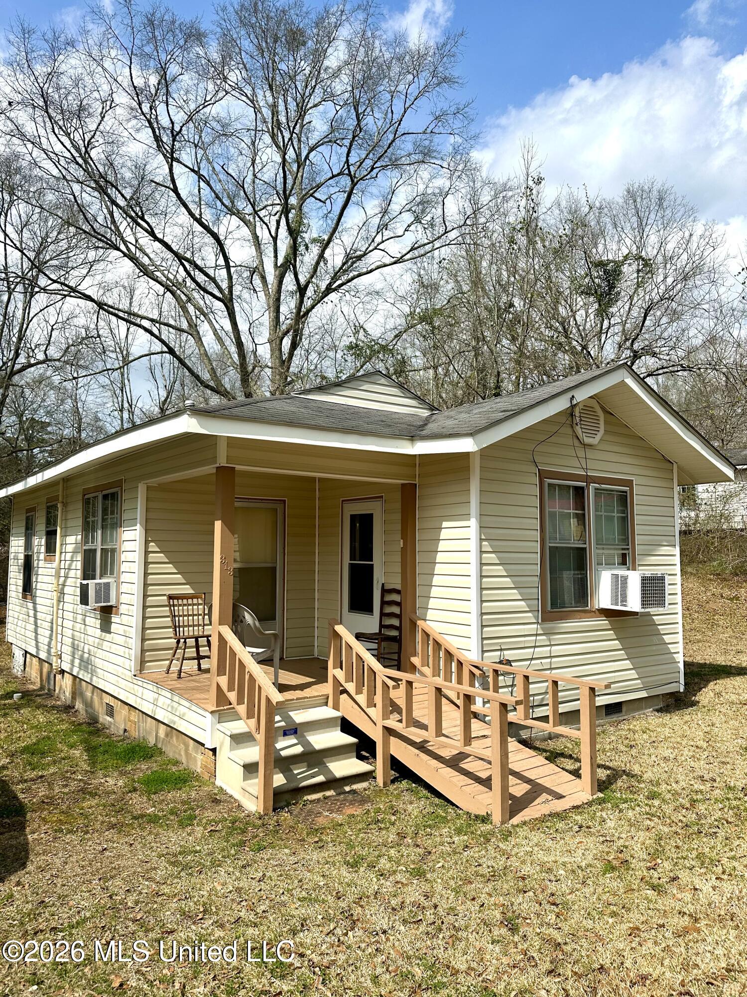 313 Josephine Street Property Photo 1