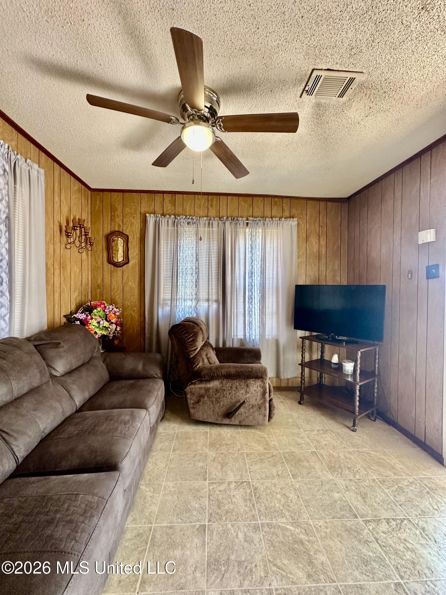 313 Josephine Street Property Photo 6