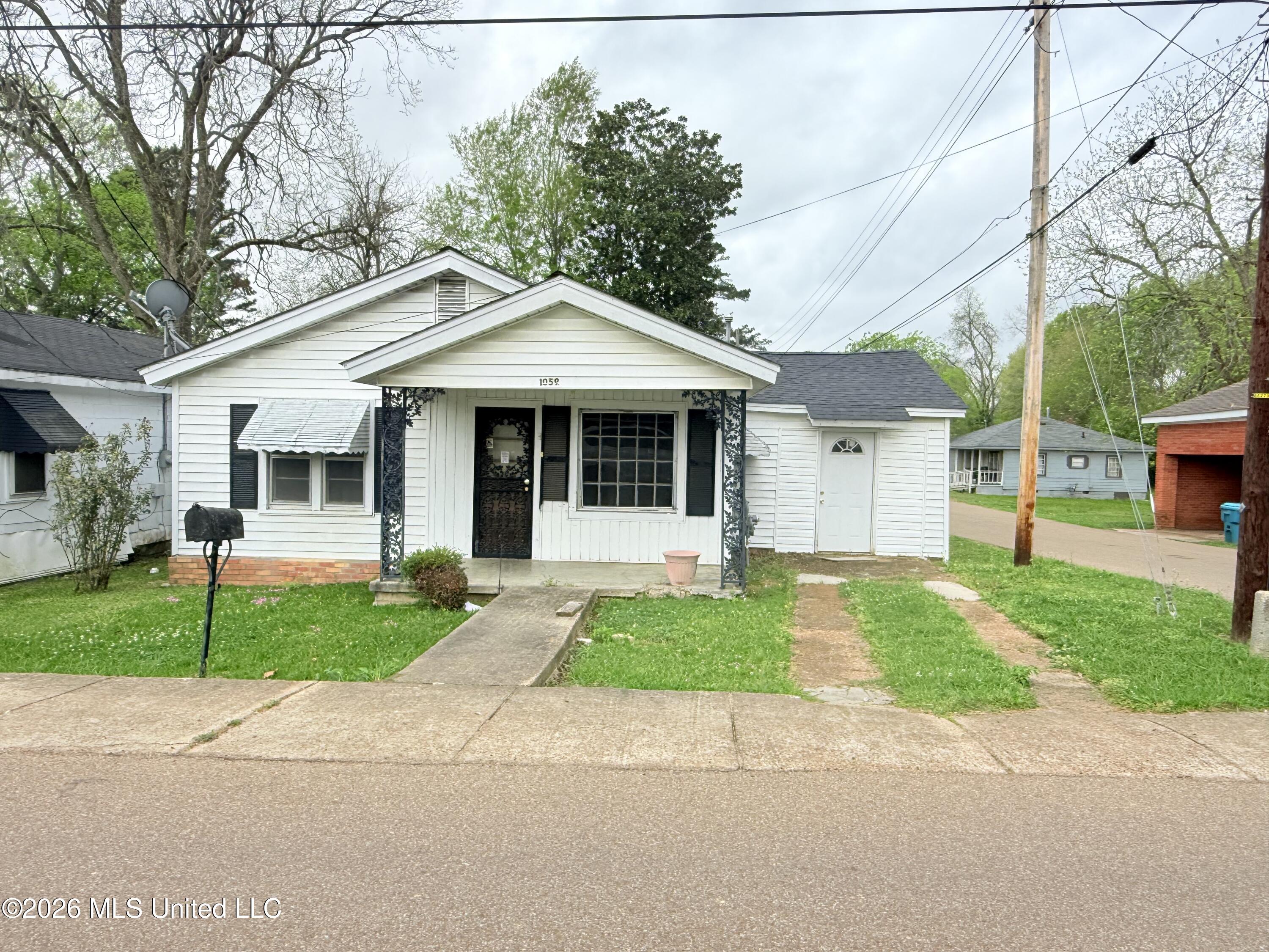 1059 Fox Street Property Photo 1