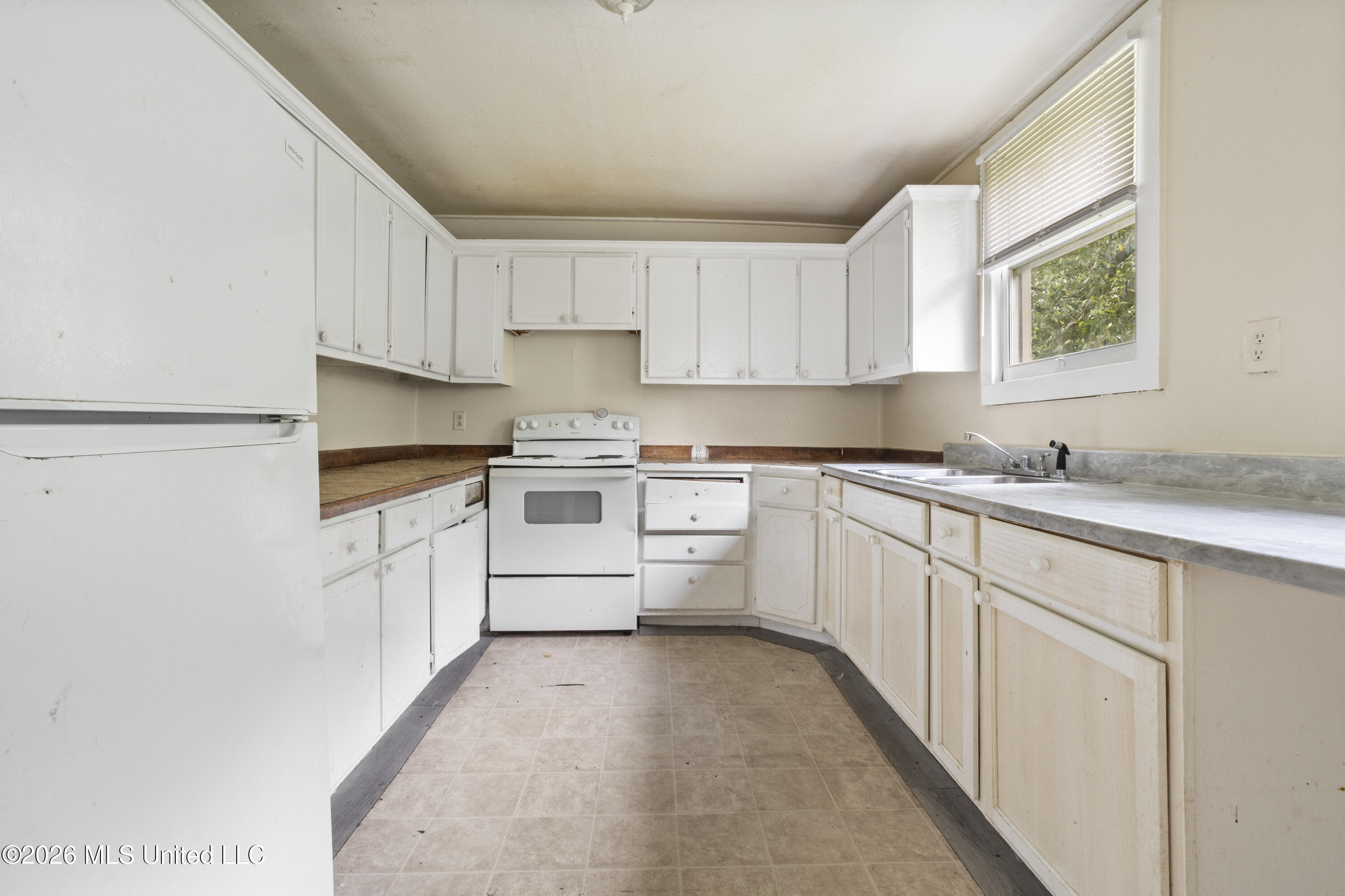 3304 W Railroad Street Property Photo 10