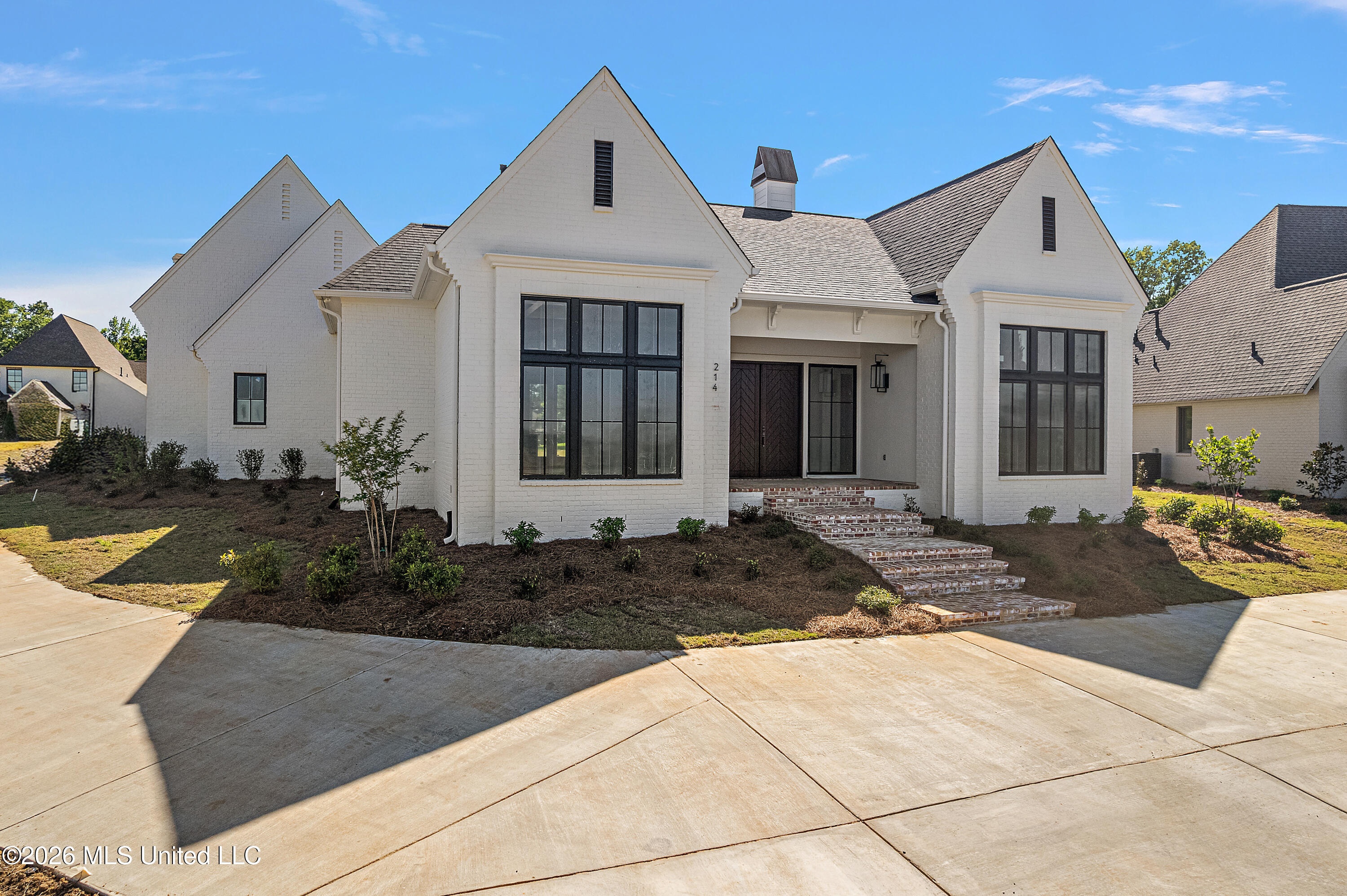 214 Welchshire Drive Property Photo 1