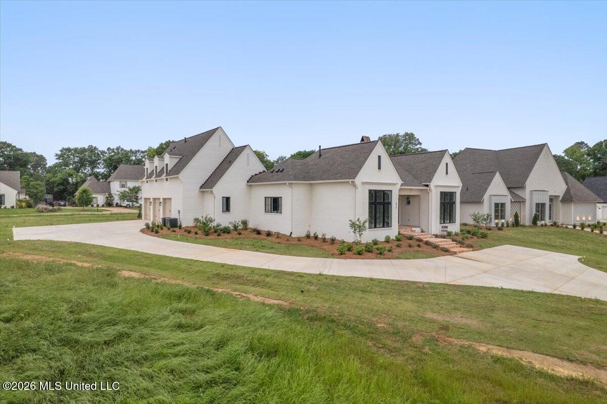 214 Welchshire Drive Property Photo 4