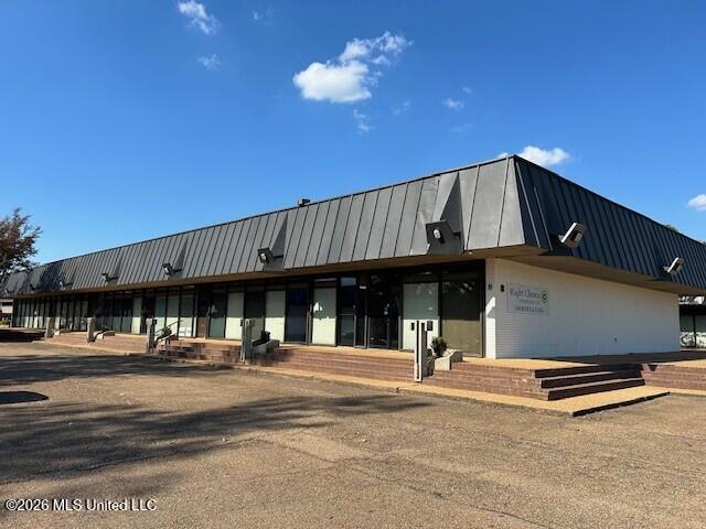 4915 Interstate 55 North Frontage Road Property Photo 3