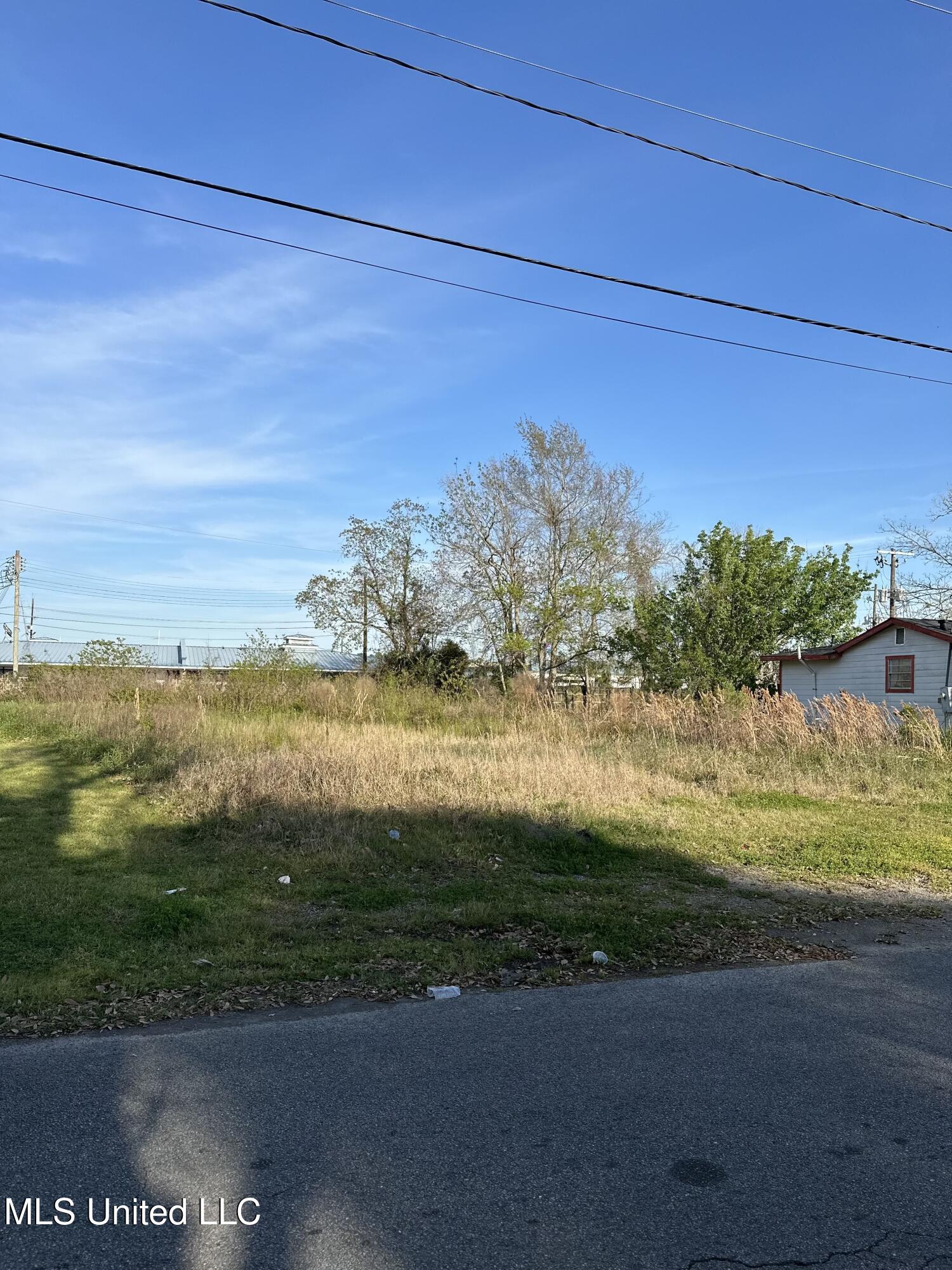 3804 Victor Street Property Photo 5