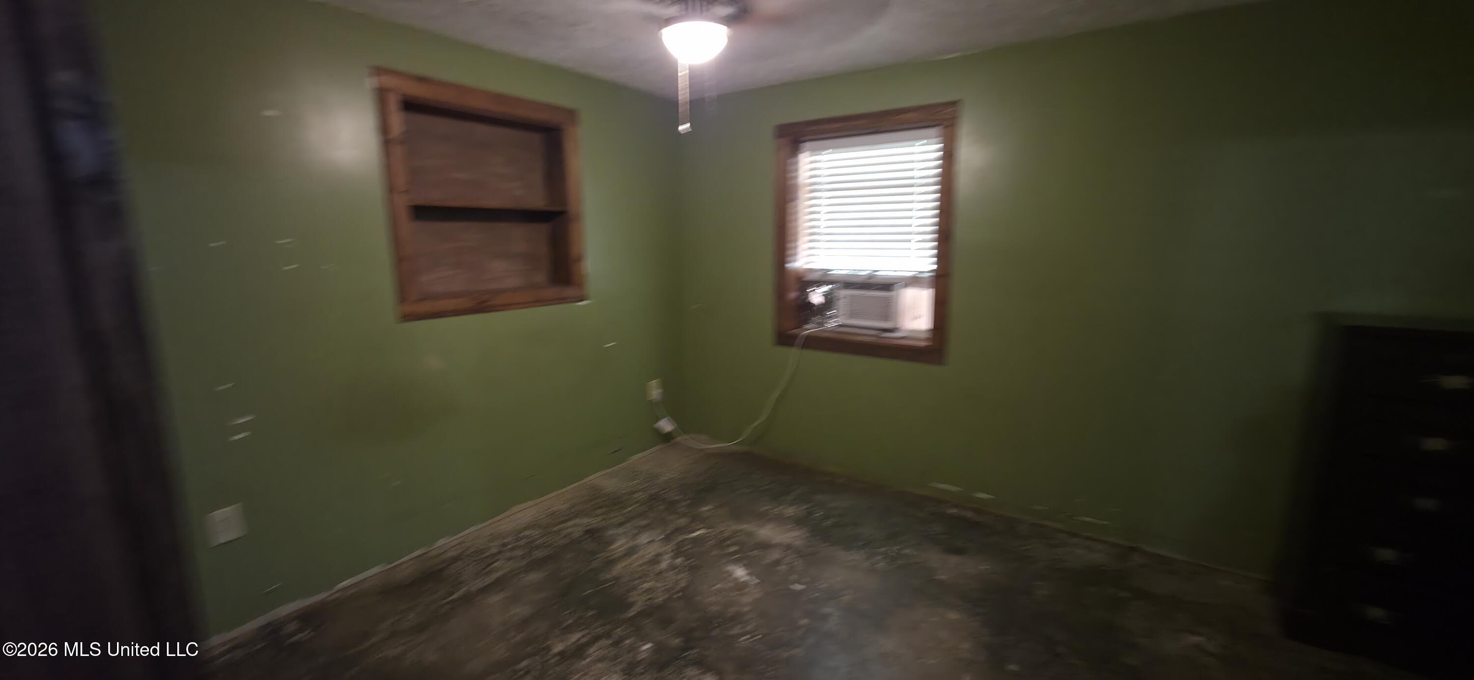 2002 Sherwood Drive Property Photo 10