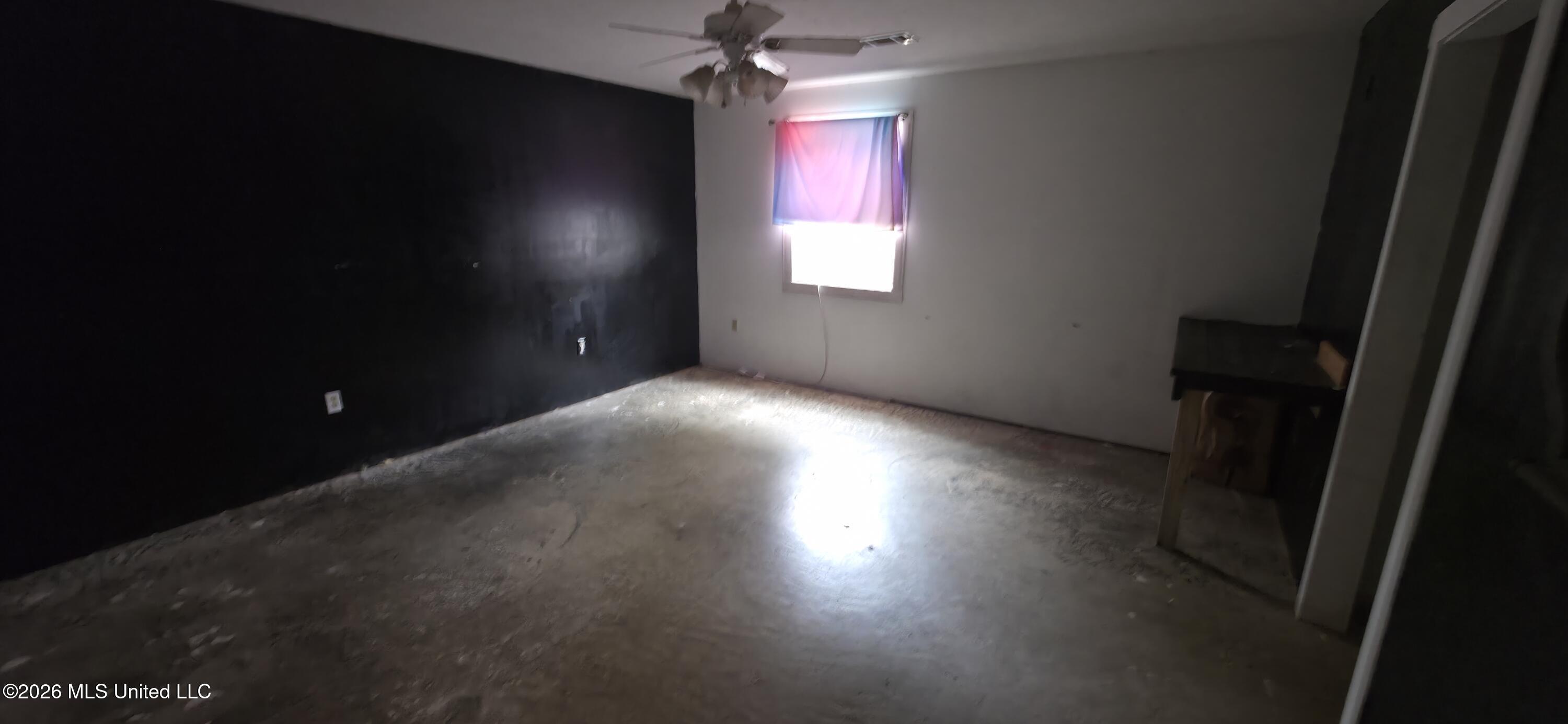 2002 Sherwood Drive Property Photo 14