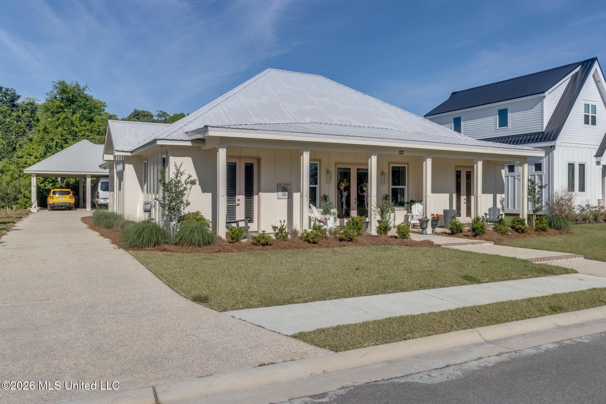 122 Seaside Oaks Drive Property Photo 3