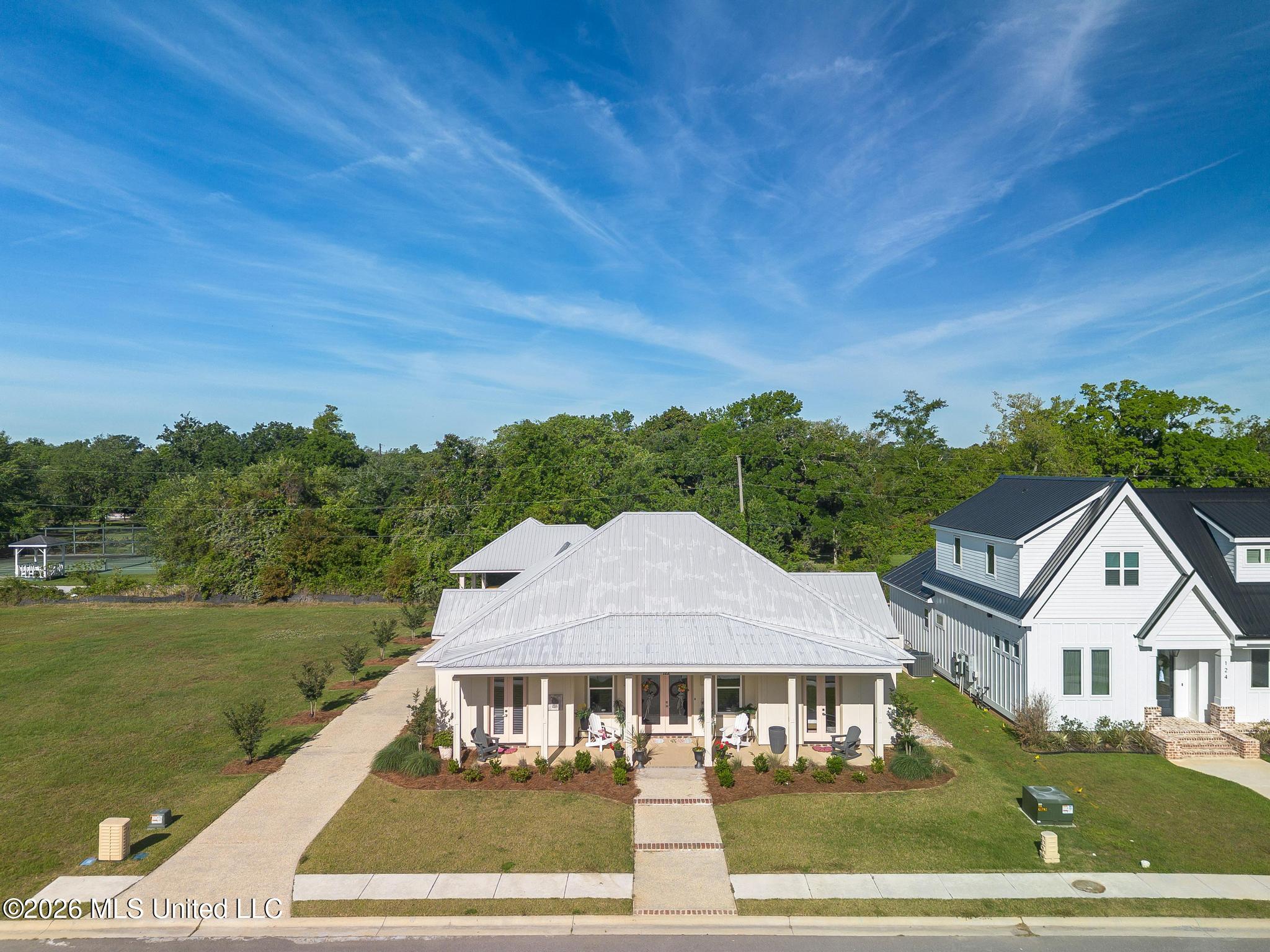 122 Seaside Oaks Drive Property Photo 7