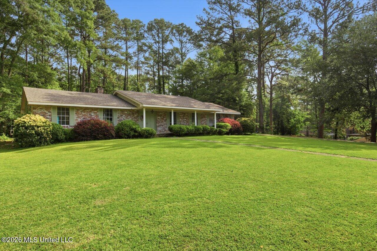 611 Marsha Drive Property Photo 2