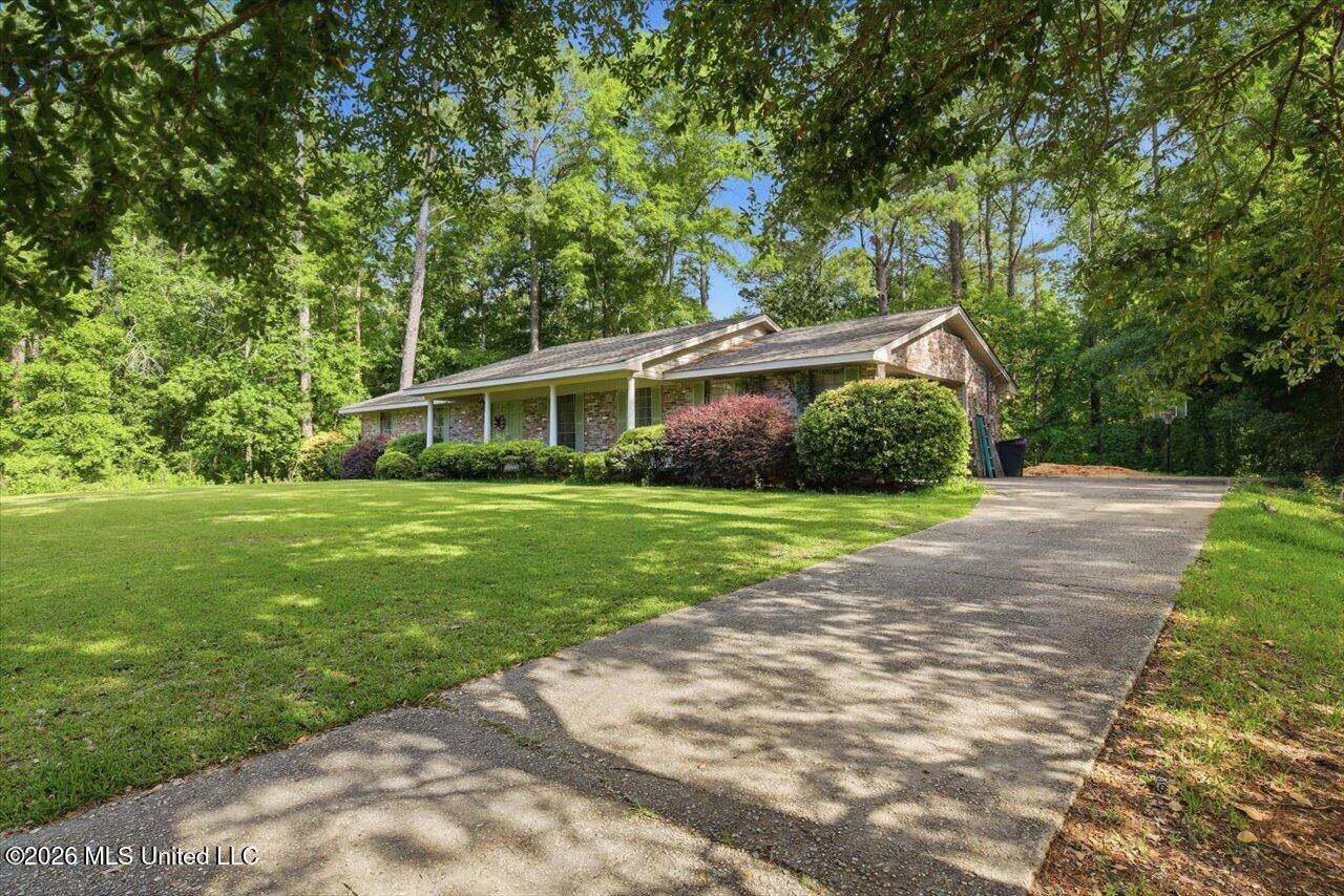 611 Marsha Drive Property Photo 3
