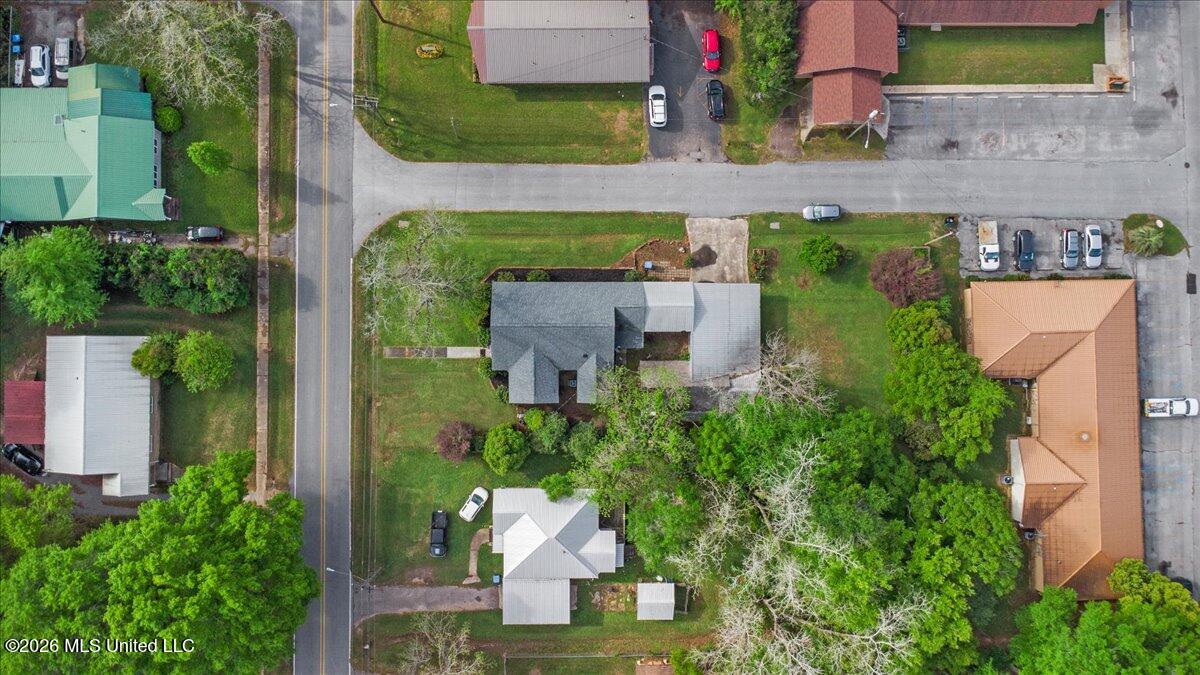 172 Holmes Street Property Photo 2