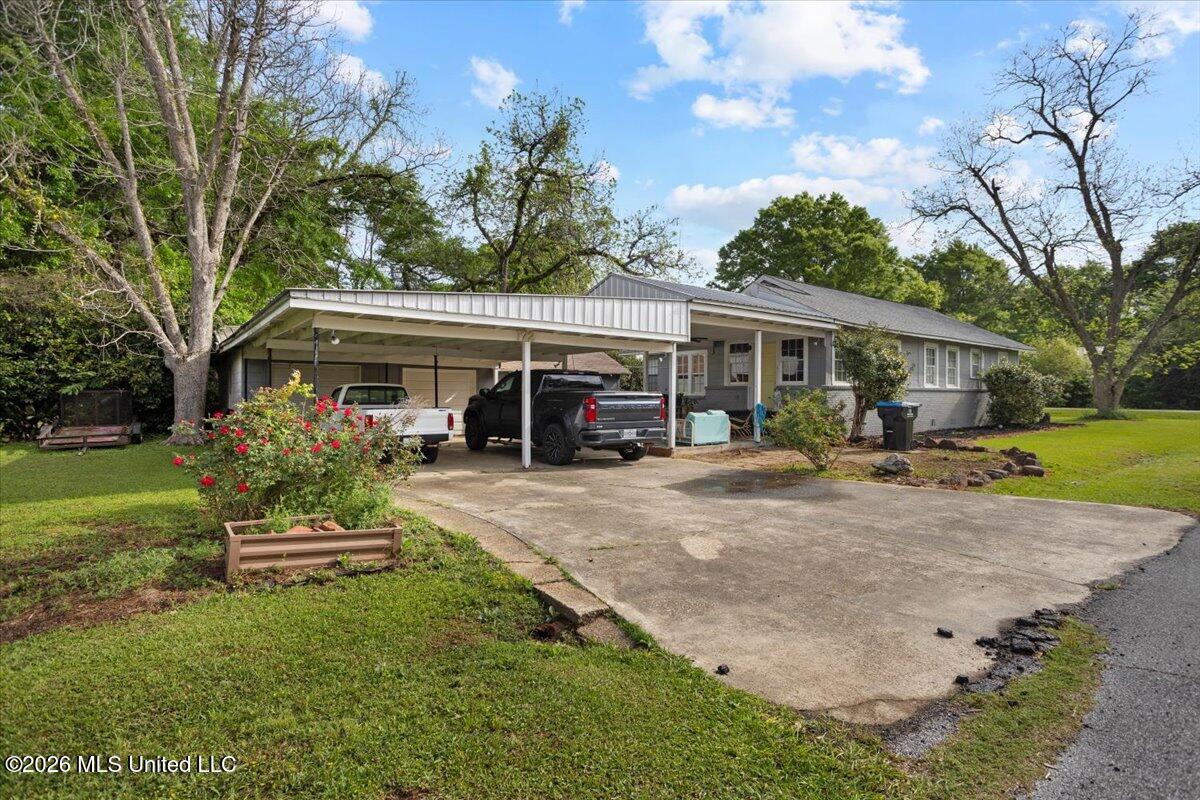 172 Holmes Street Property Photo 3