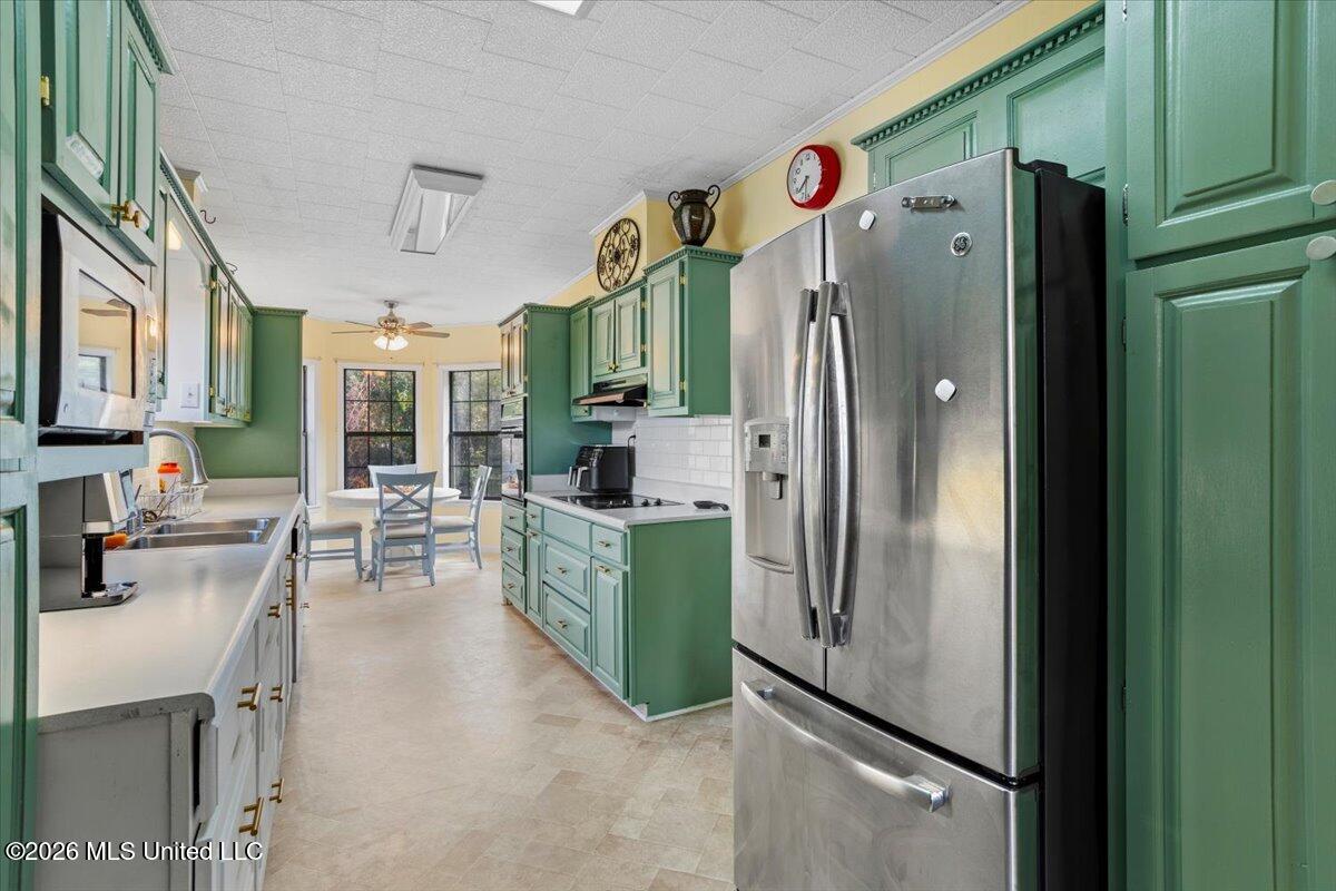 172 Holmes Street Property Photo 23