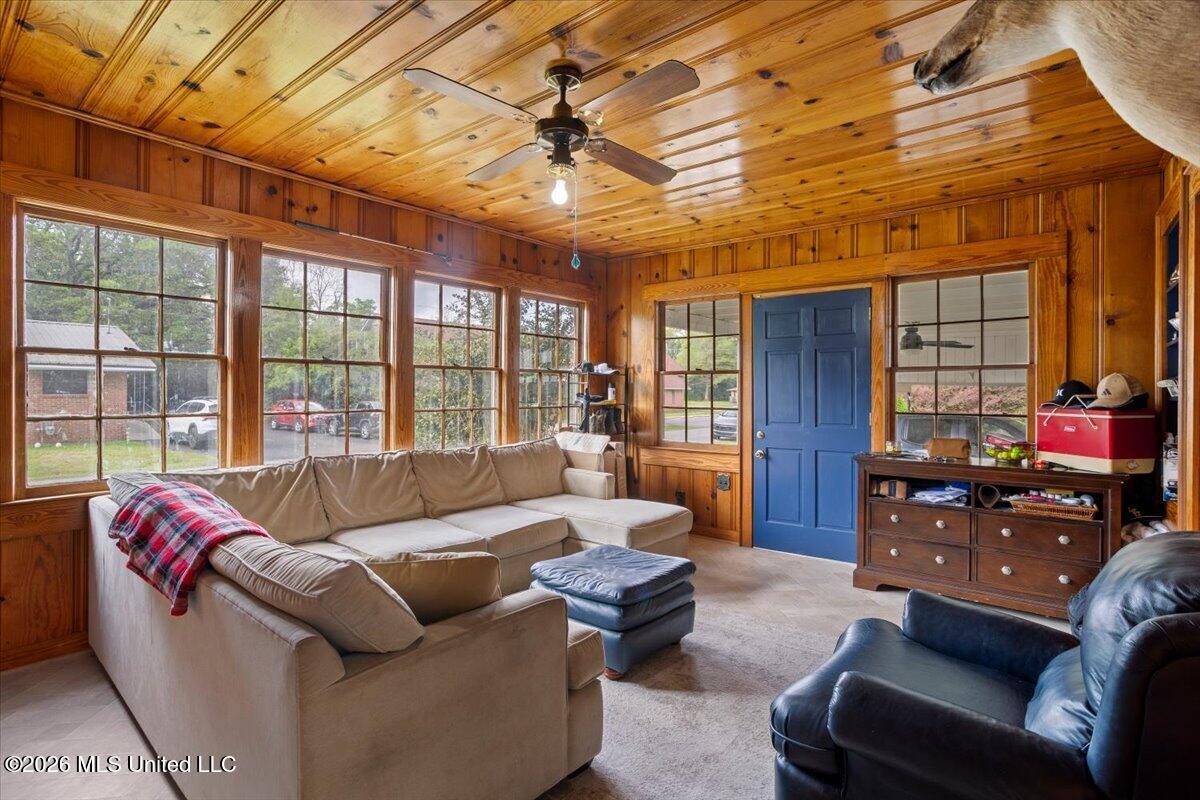 172 Holmes Street Property Photo 23