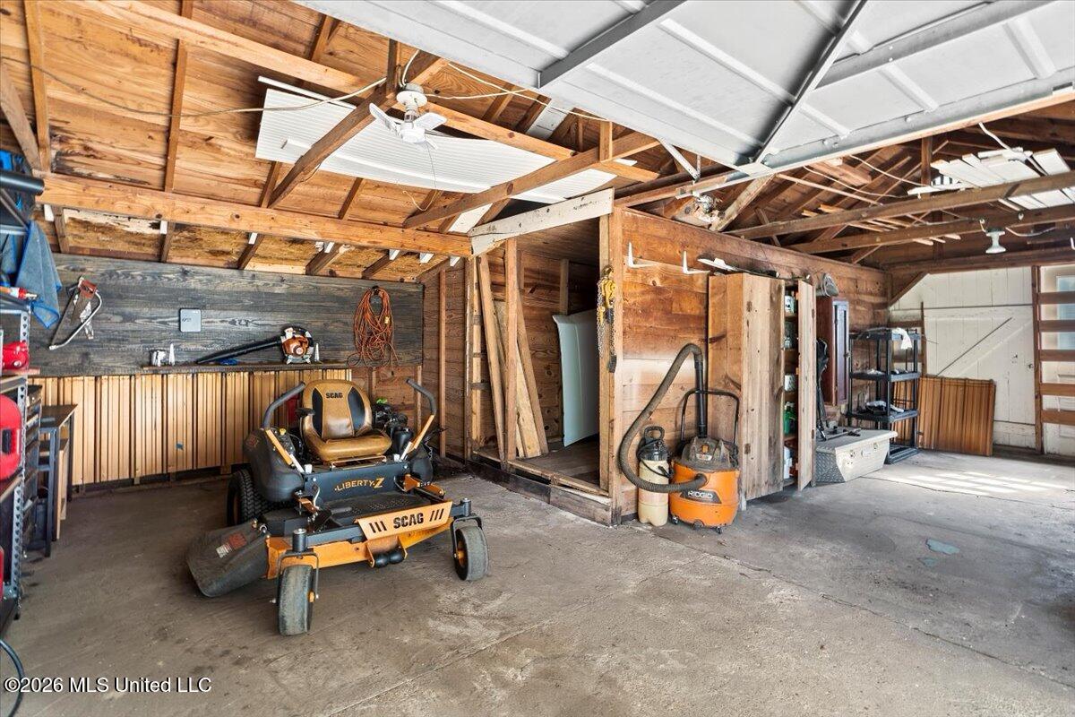 172 Holmes Street Property Photo 28