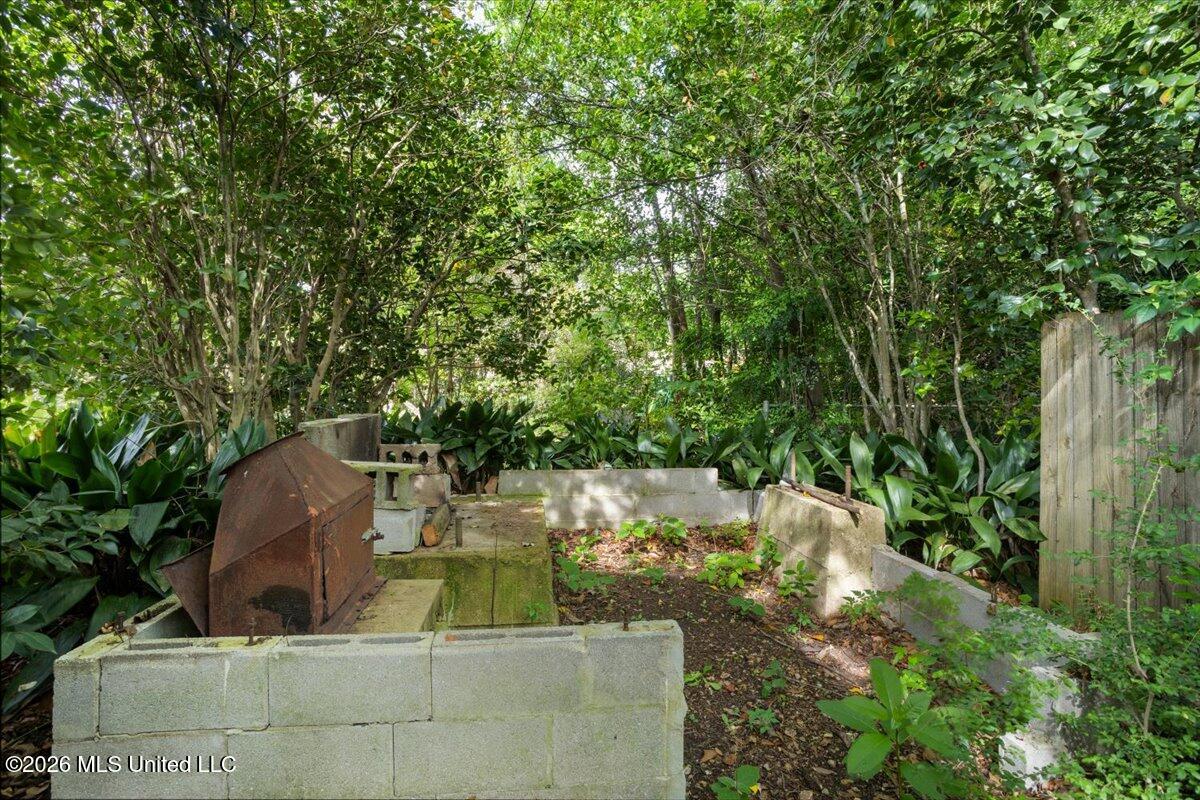 172 Holmes Street Property Photo 32