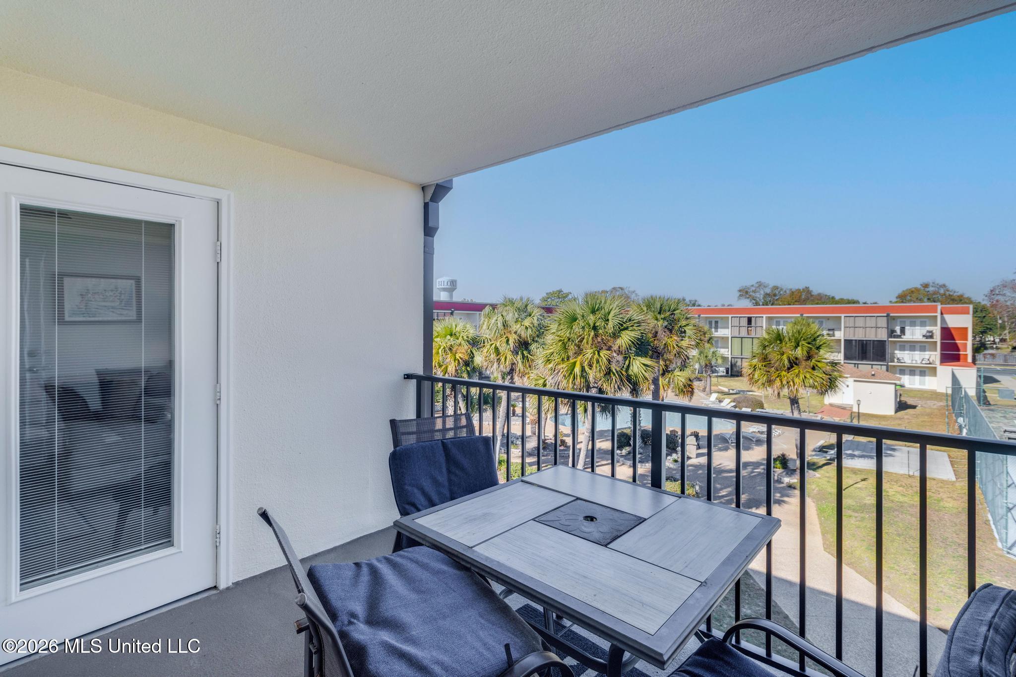 2046 Beach Boulevard Property Photo 15