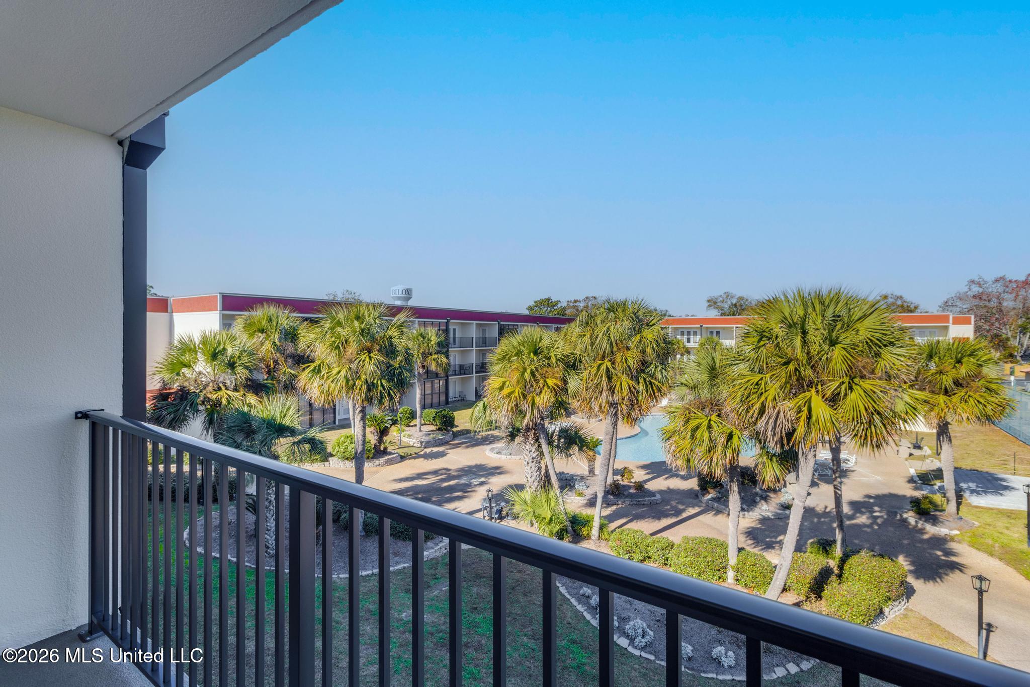 2046 Beach Boulevard Property Photo 17