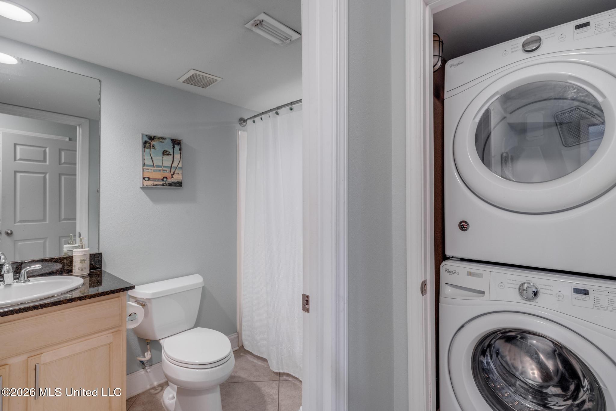 2046 Beach Boulevard Property Photo 18