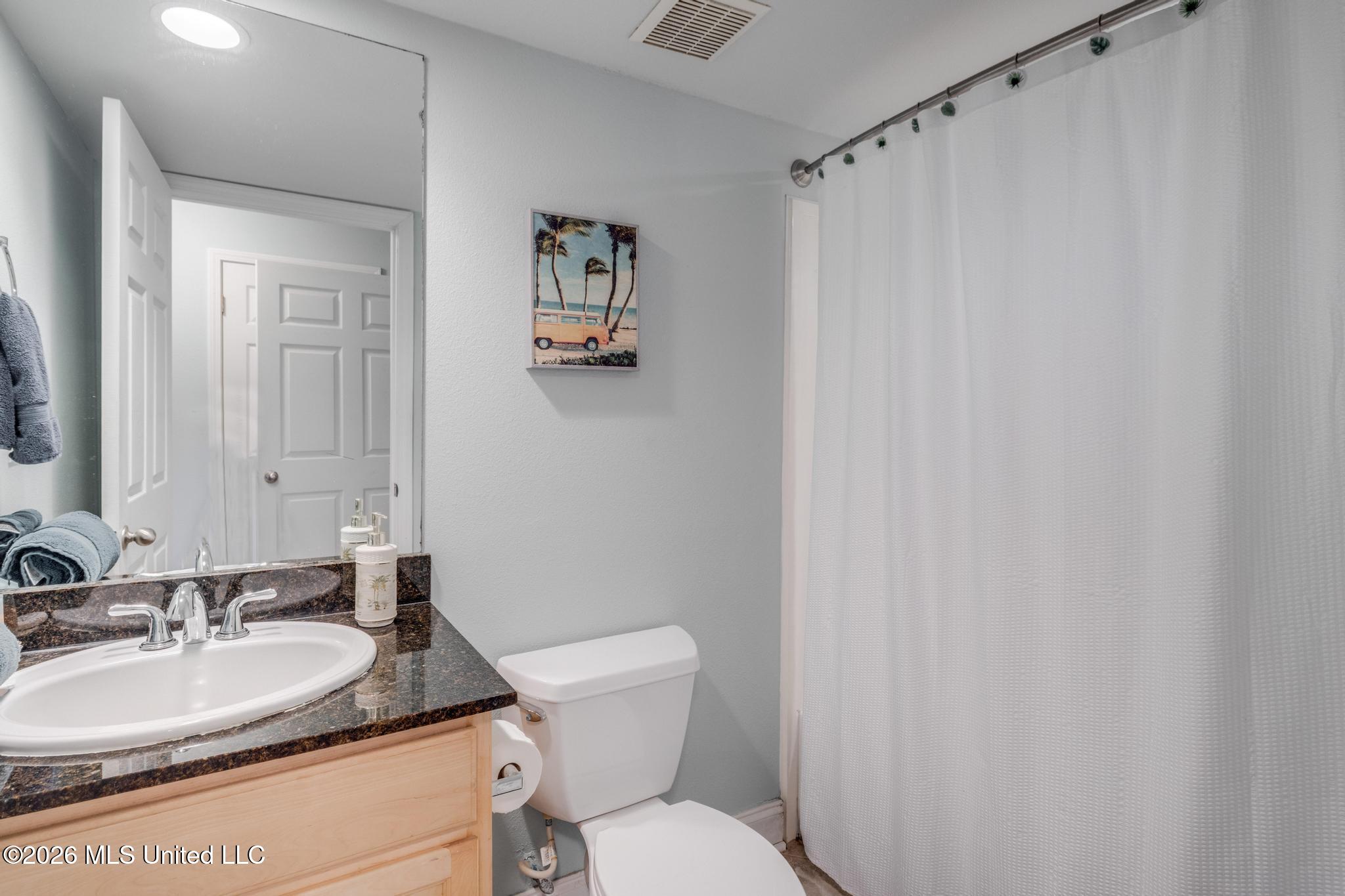 2046 Beach Boulevard Property Photo 19