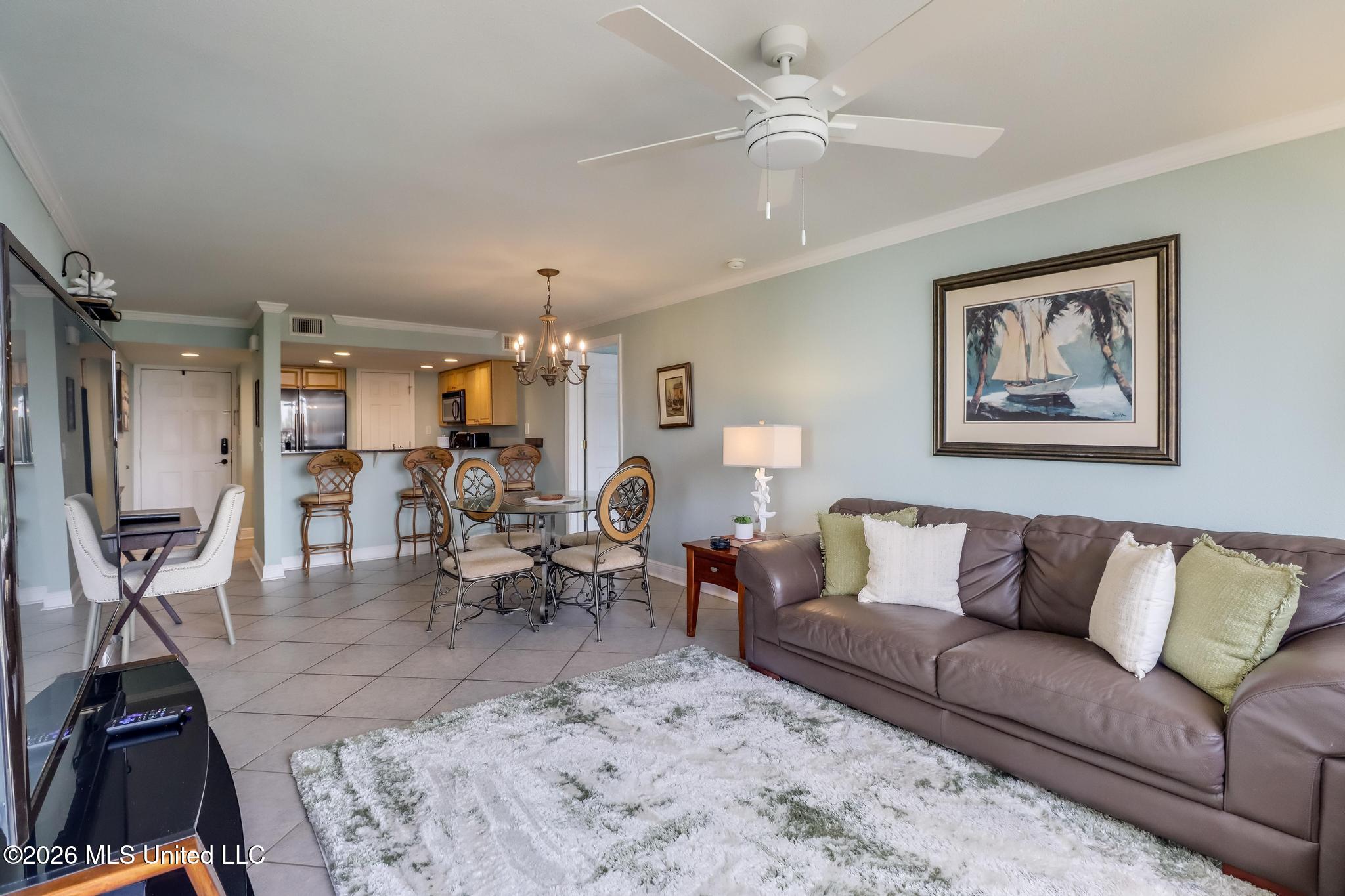 2046 Beach Boulevard Property Photo 11