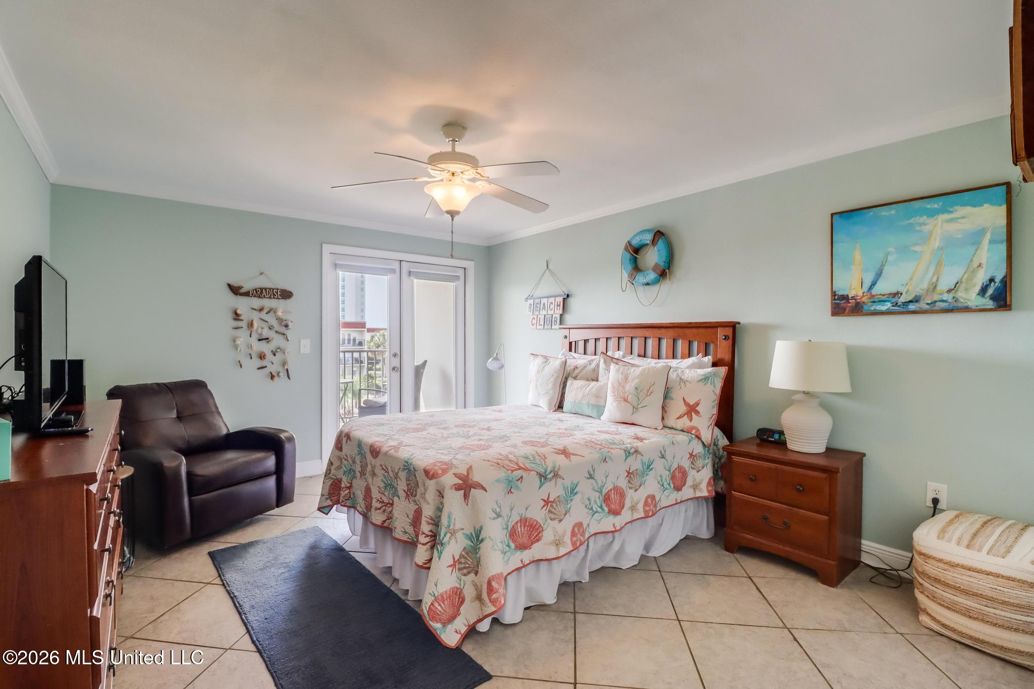2046 Beach Boulevard Property Photo 18