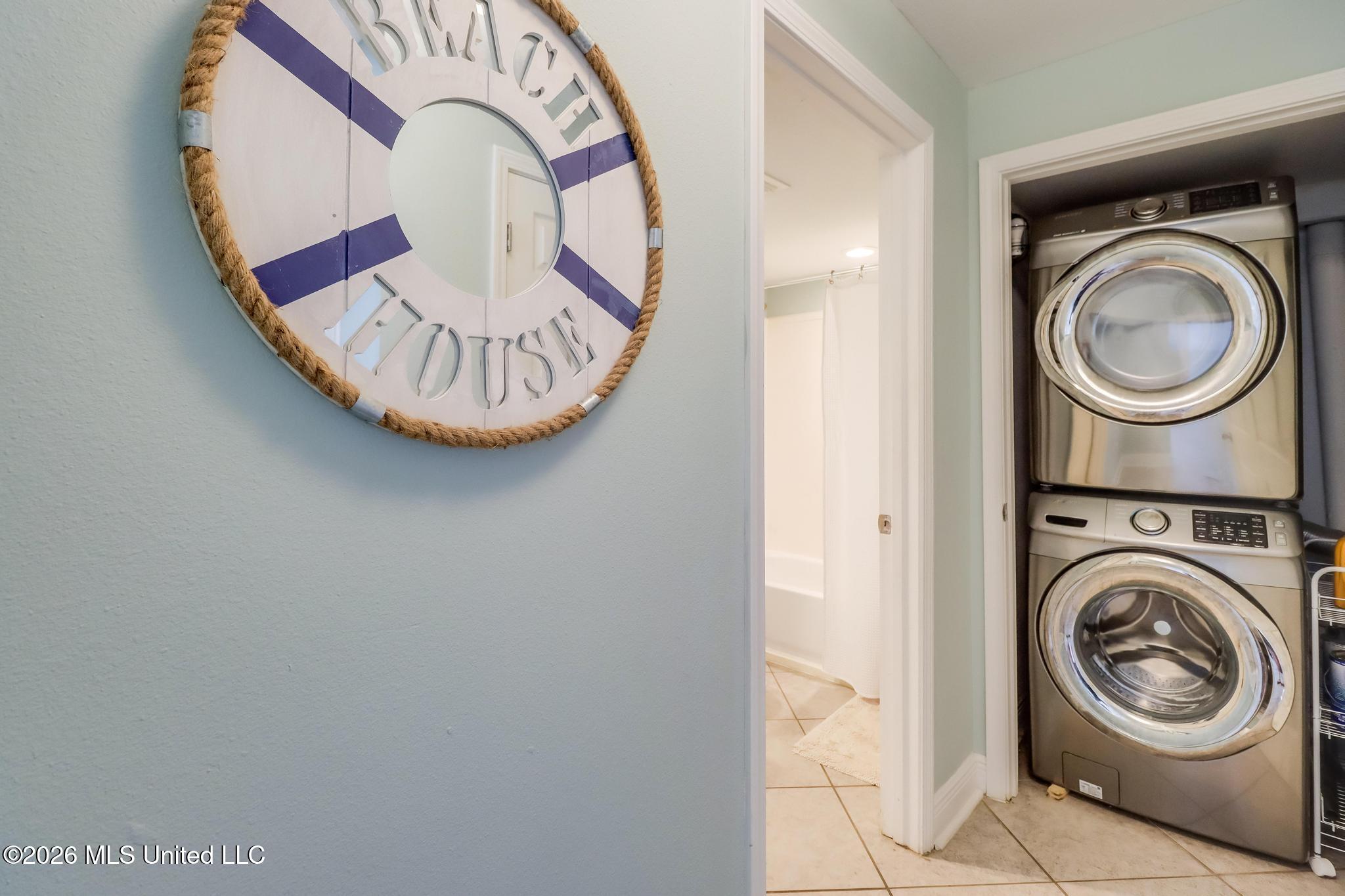 2046 Beach Boulevard Property Photo 21