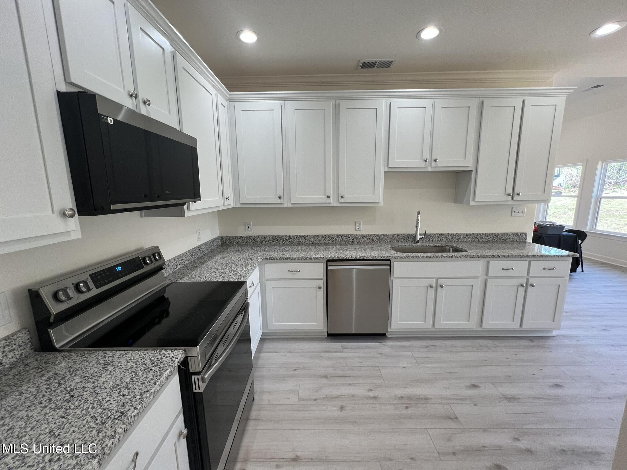 290 Poplar Lane Property Photo 10