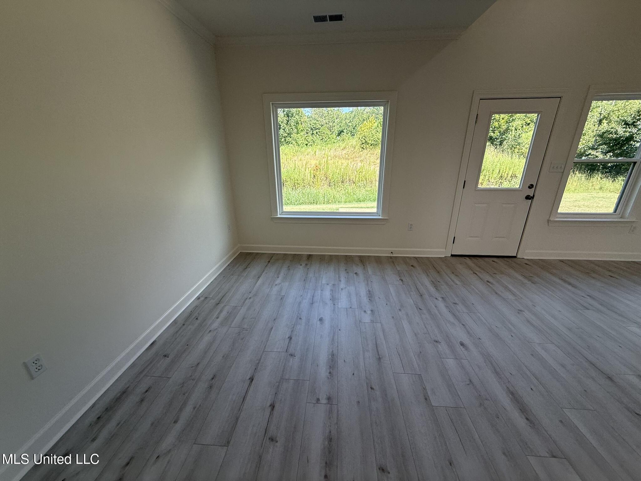 37 Honey Suckle Cove Property Photo 11