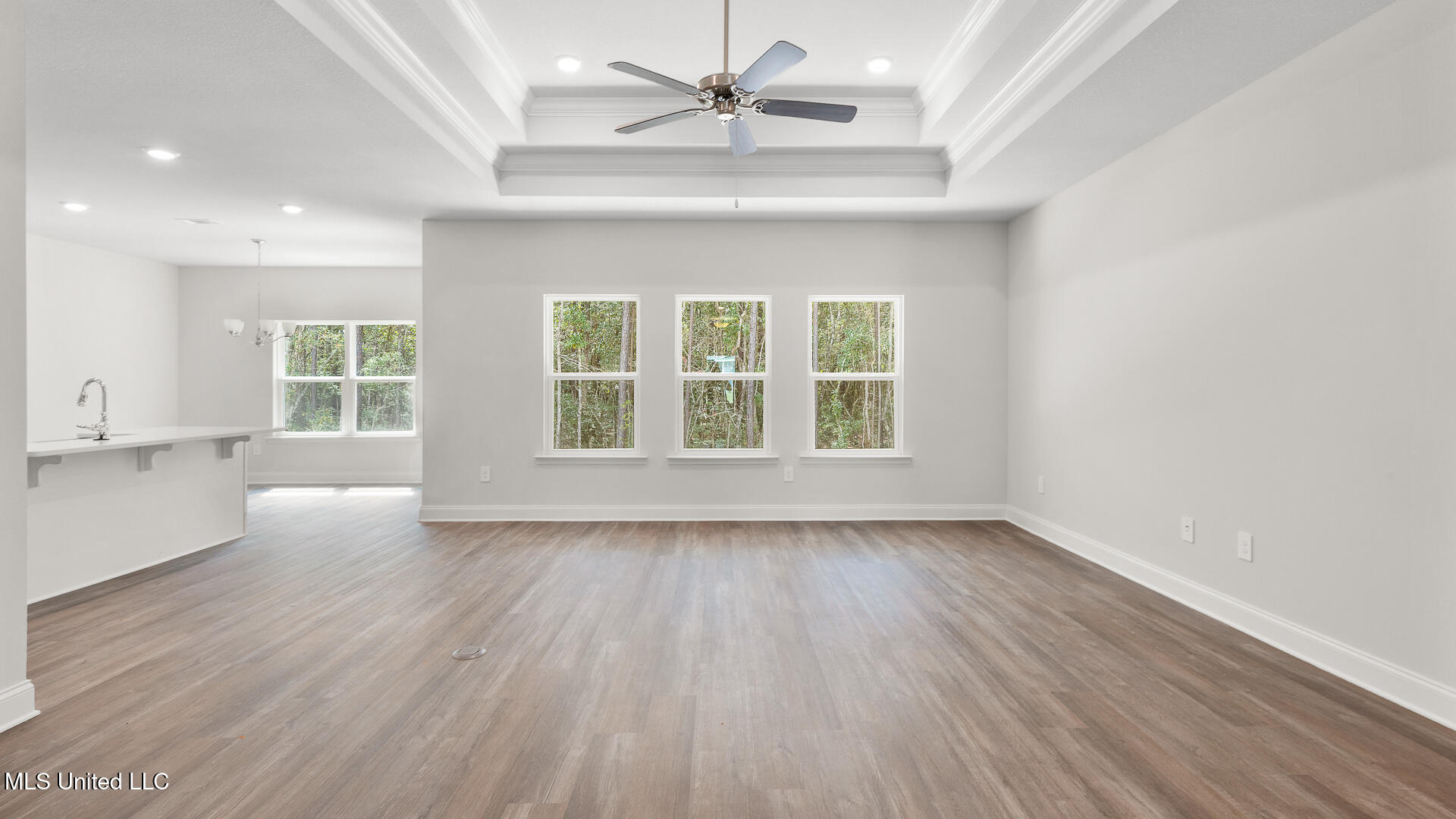 16186 Blue Ridge Drive Property Photo 4