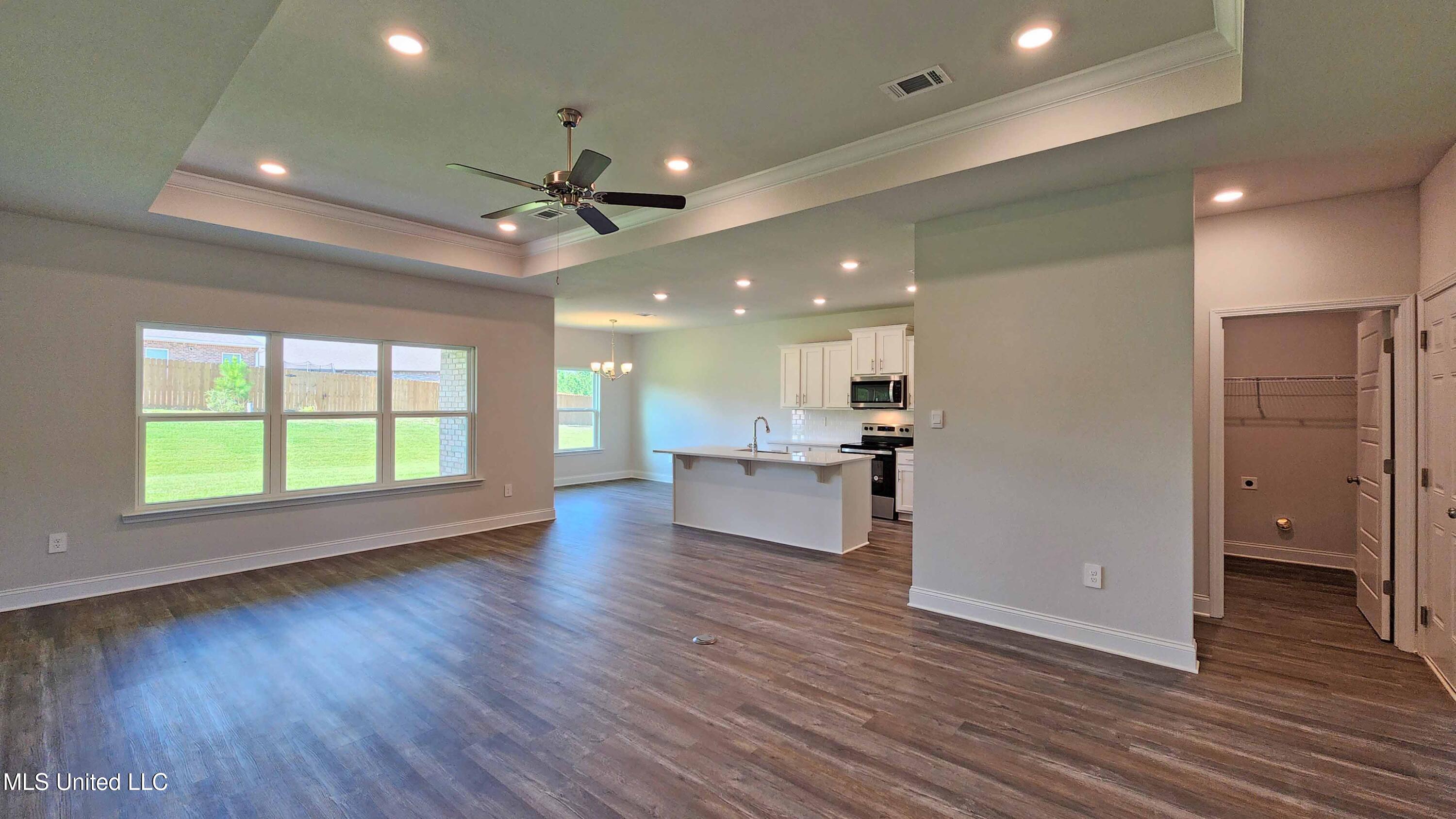 16178 Blue Ridge Drive Property Photo 2
