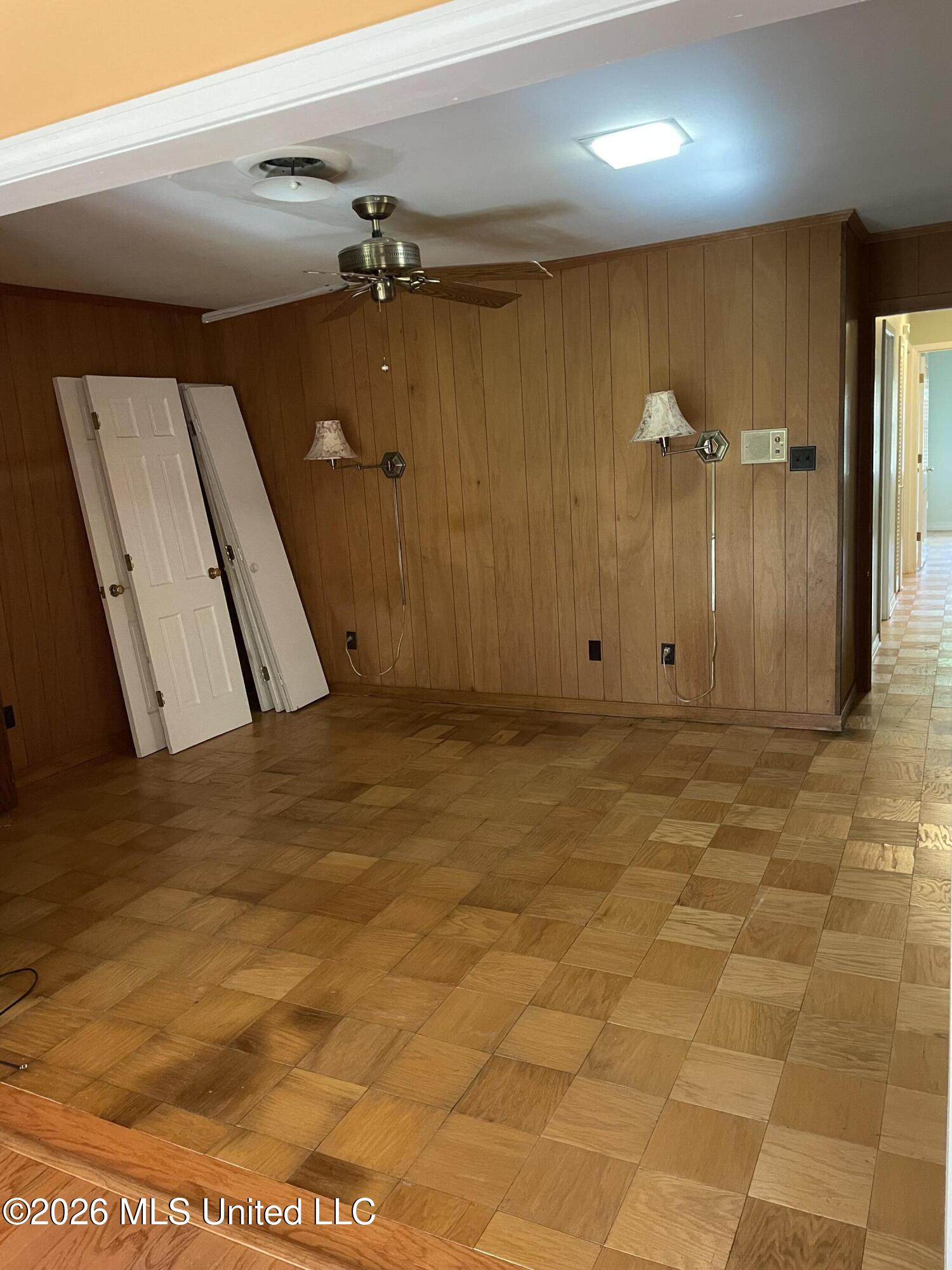 6405 W Shore Drive Property Photo 10