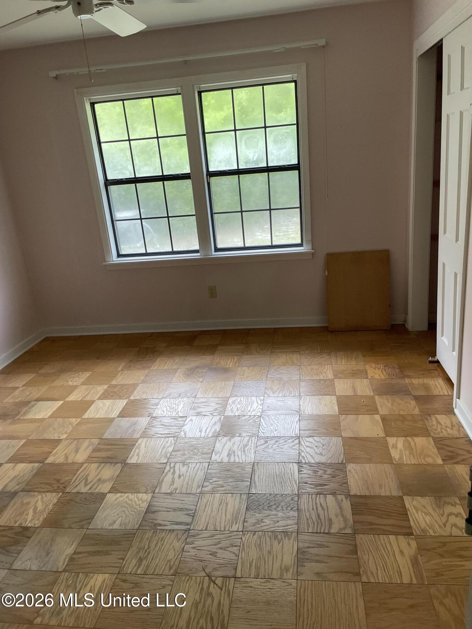 6405 W Shore Drive Property Photo 11