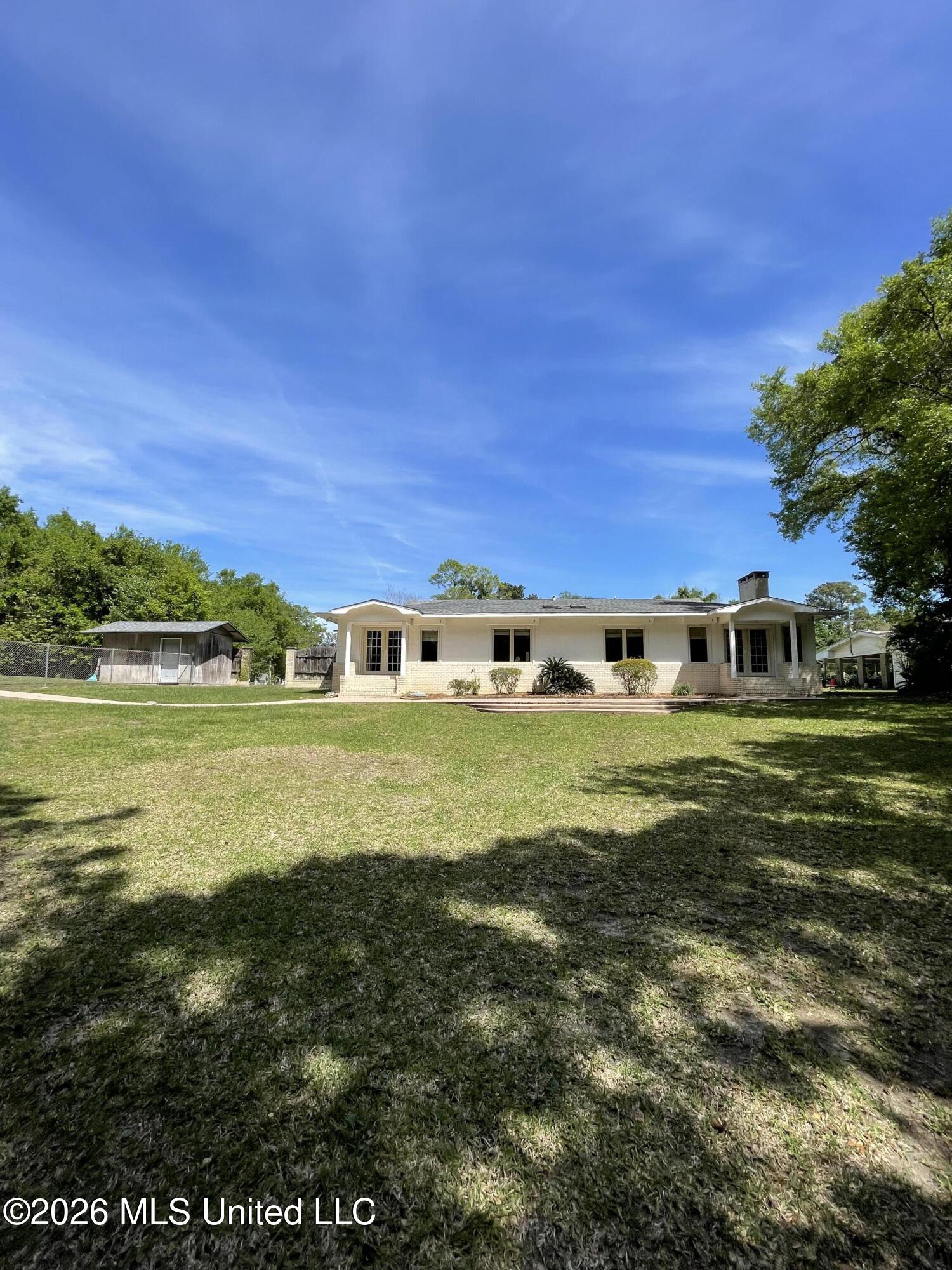 6405 W Shore Drive Property Photo 16