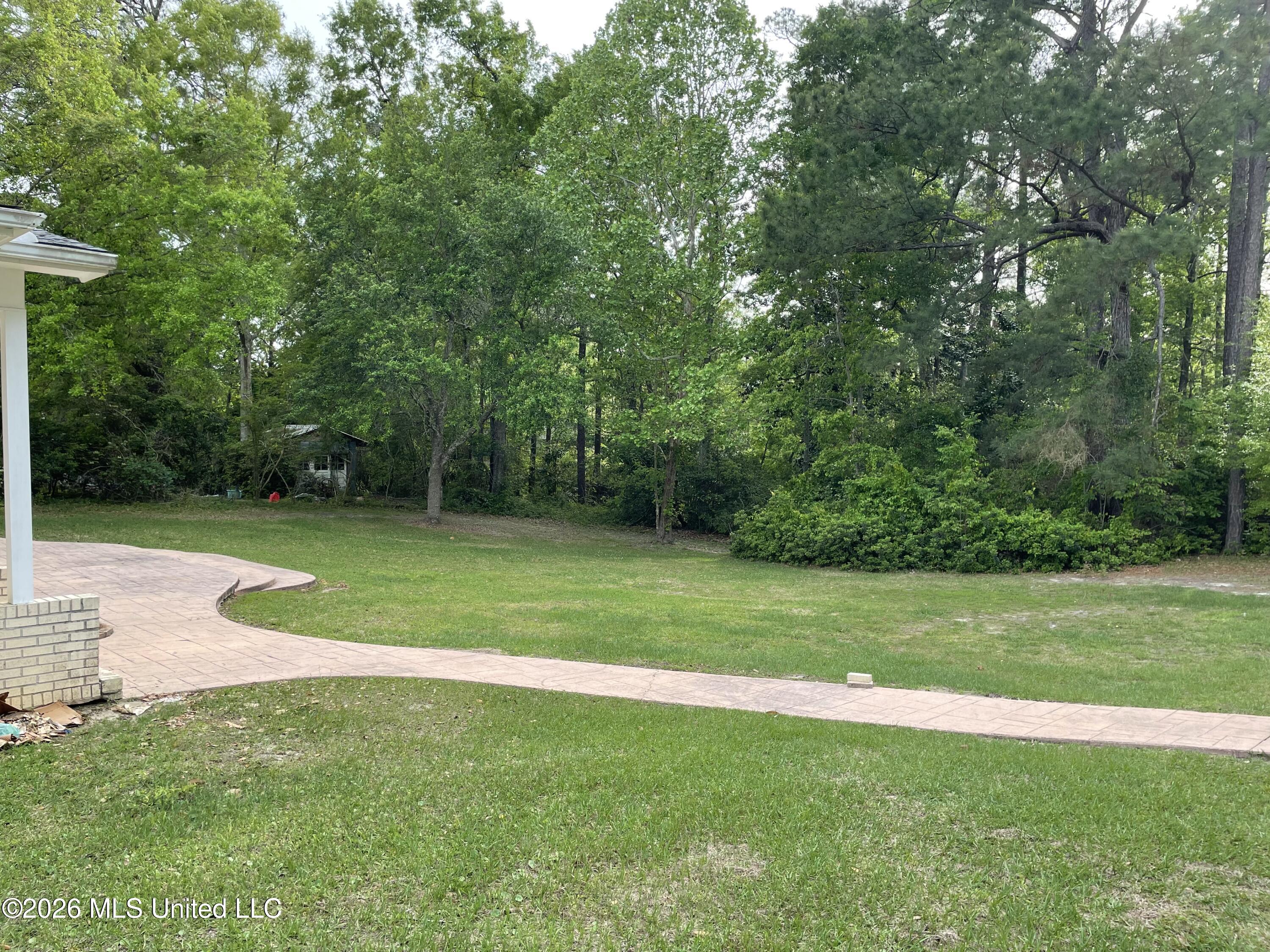 6405 W Shore Drive Property Photo 17