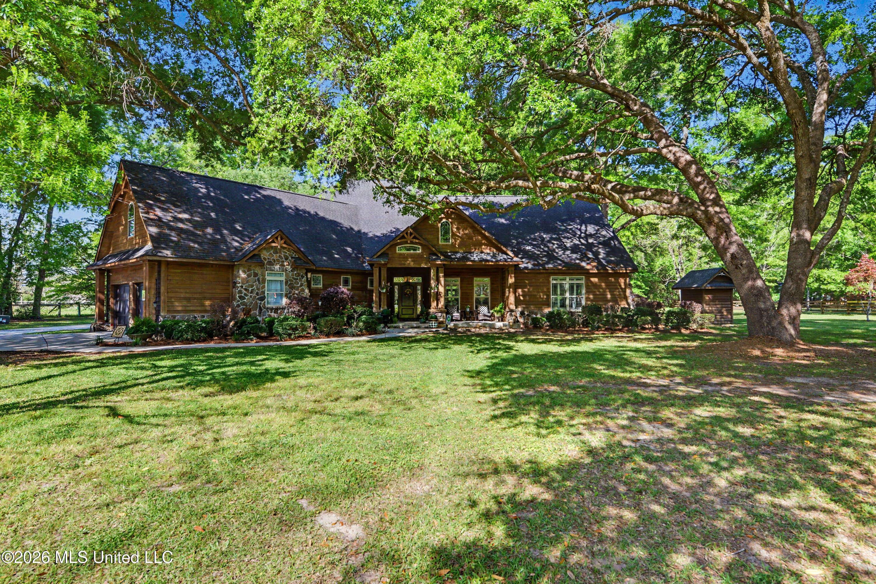 17713 Highway 613 Property Photo 1