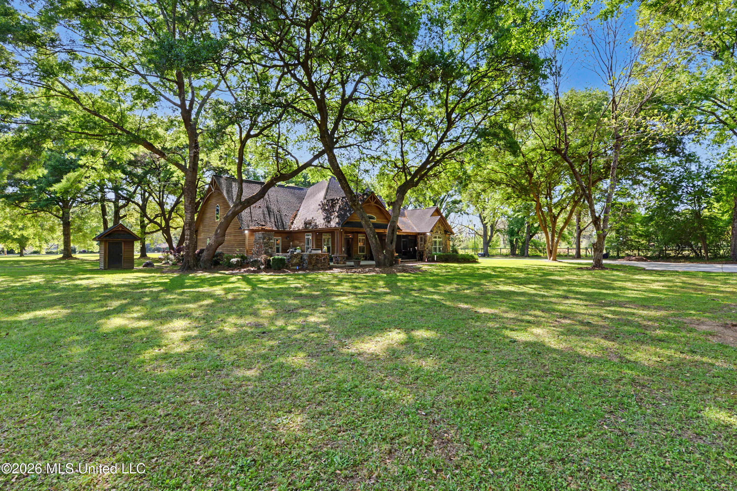 17713 Highway 613 Property Photo 3