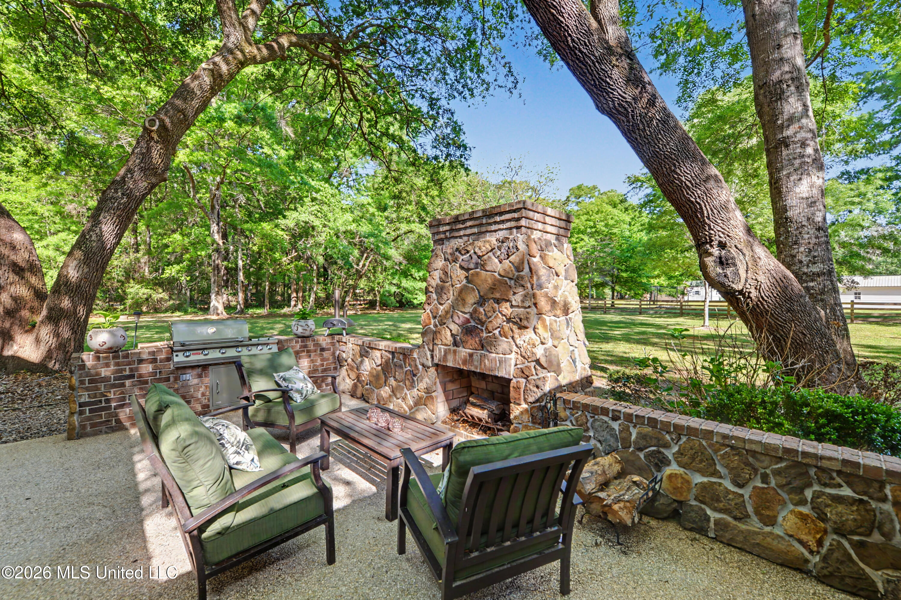 17713 Highway 613 Property Photo 35
