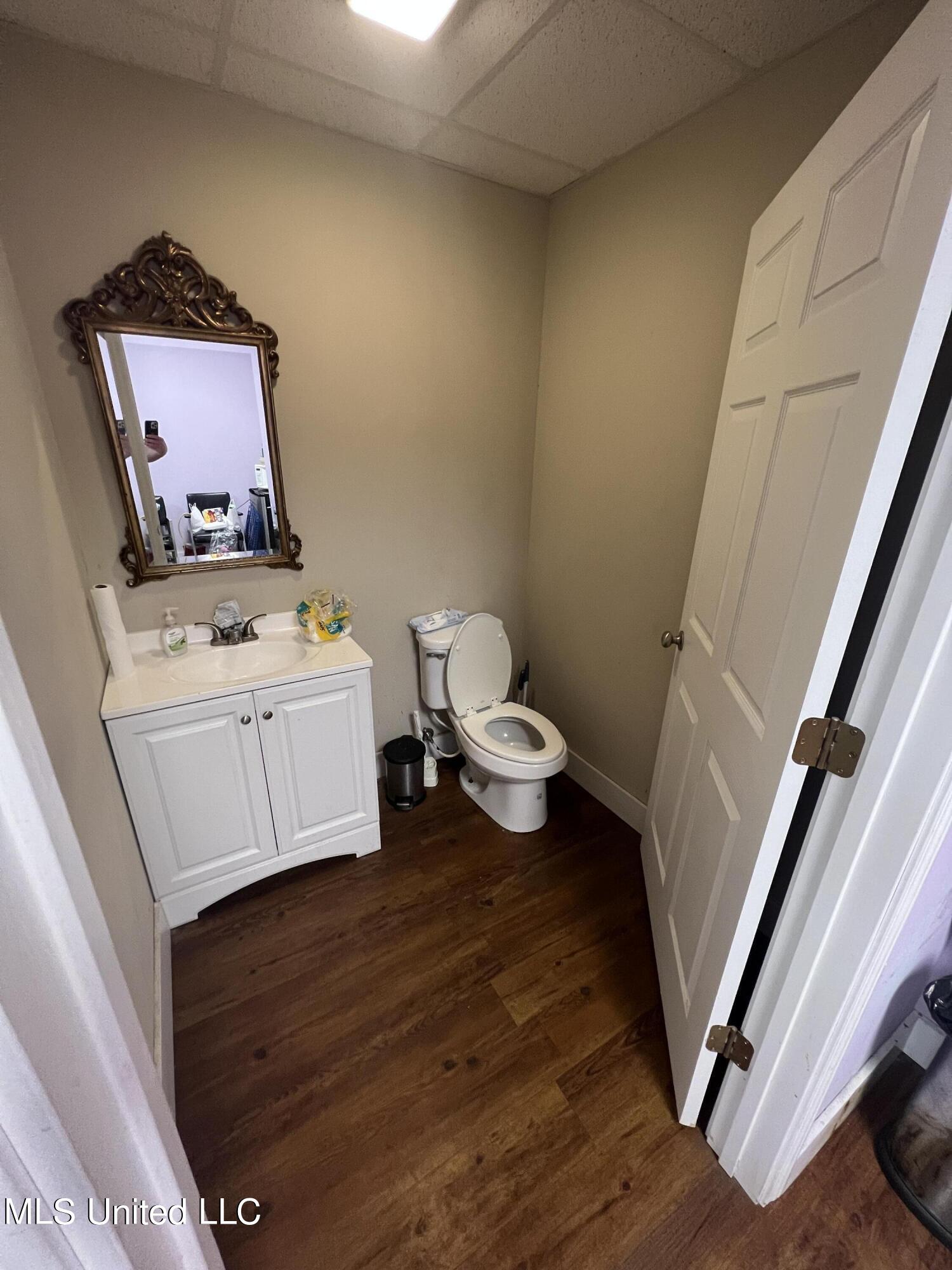 233 North Street Property Photo 9