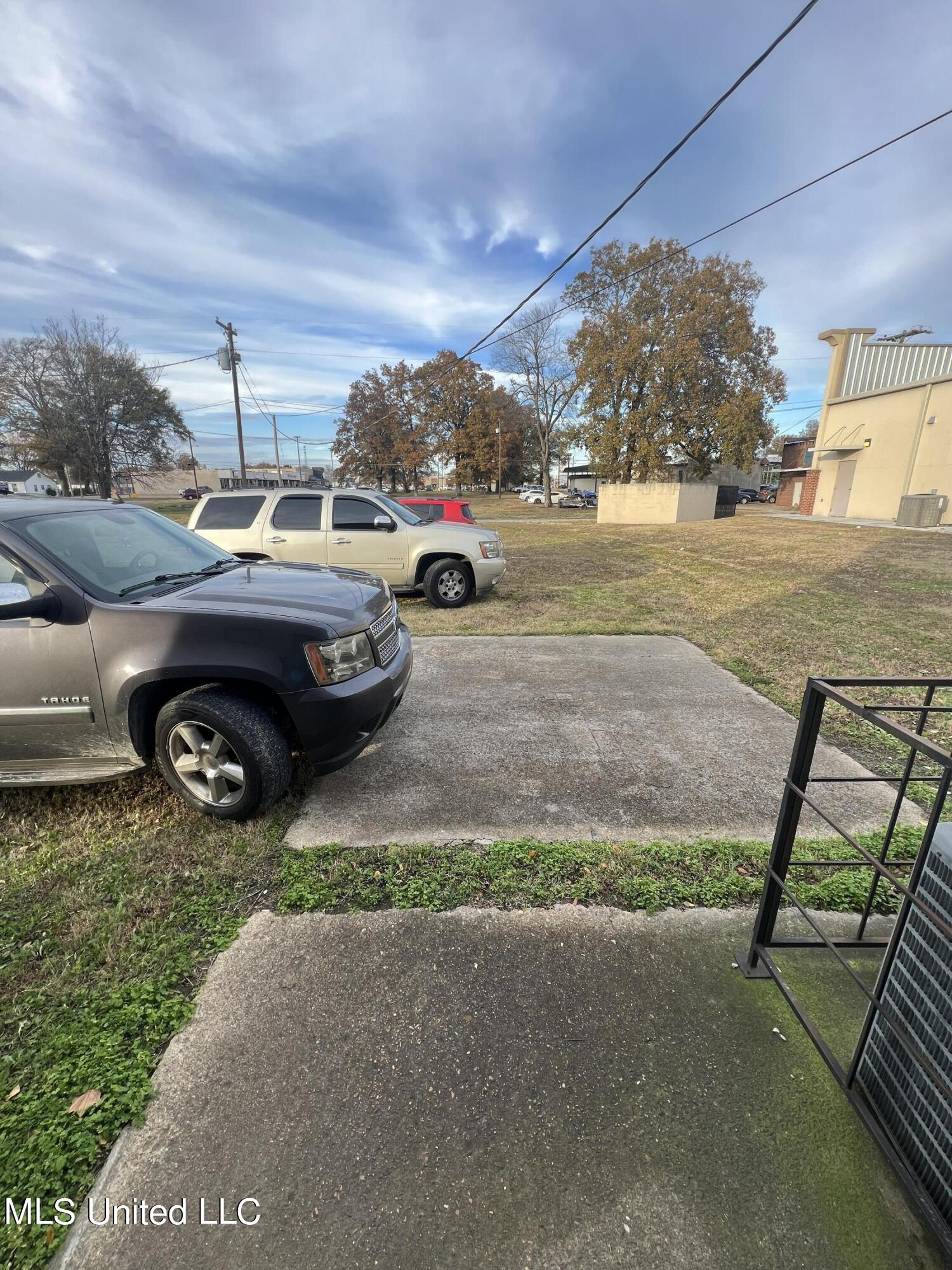 233 North Street Property Photo 10