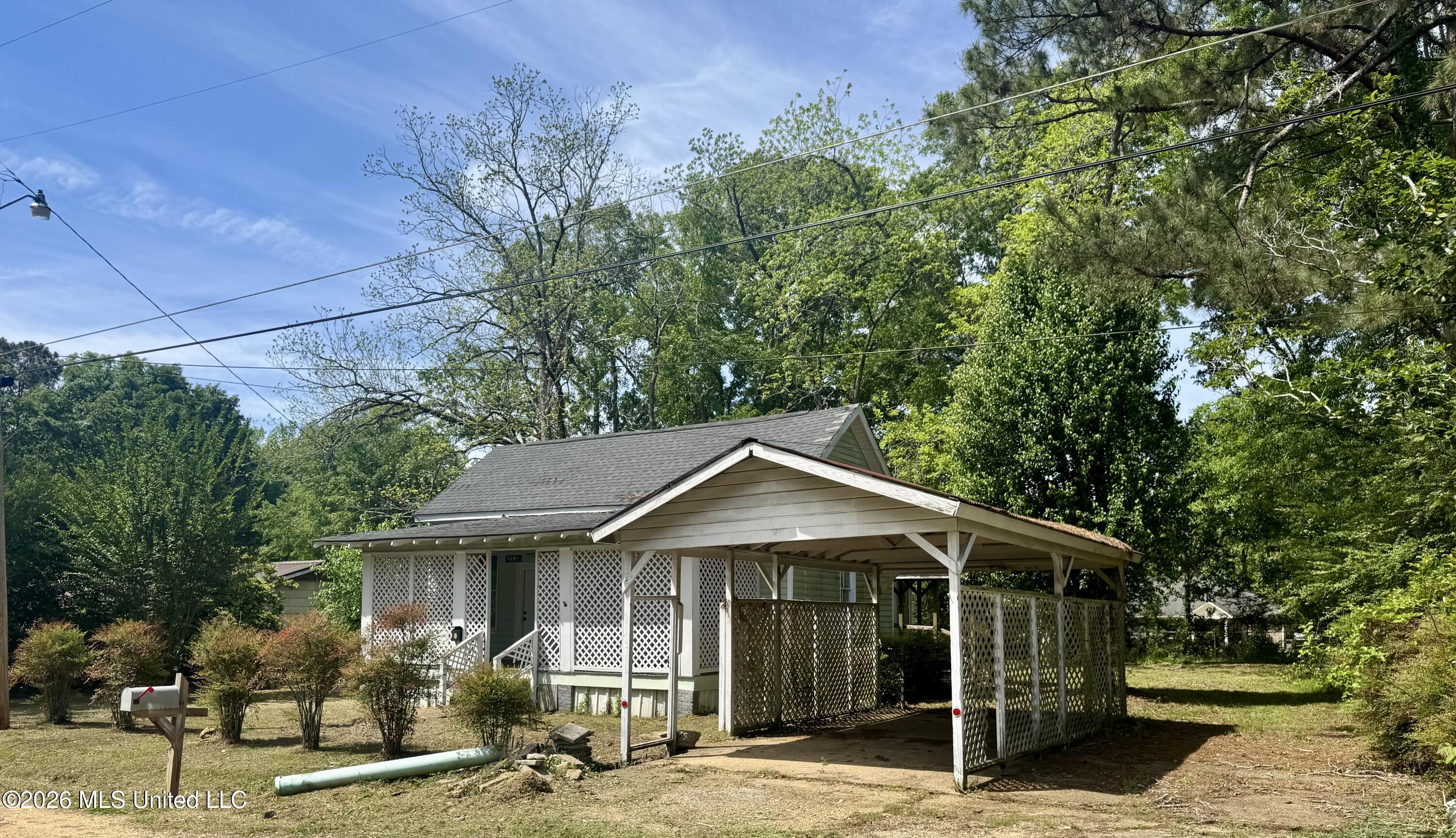 1208 Harper Street Property Photo 2