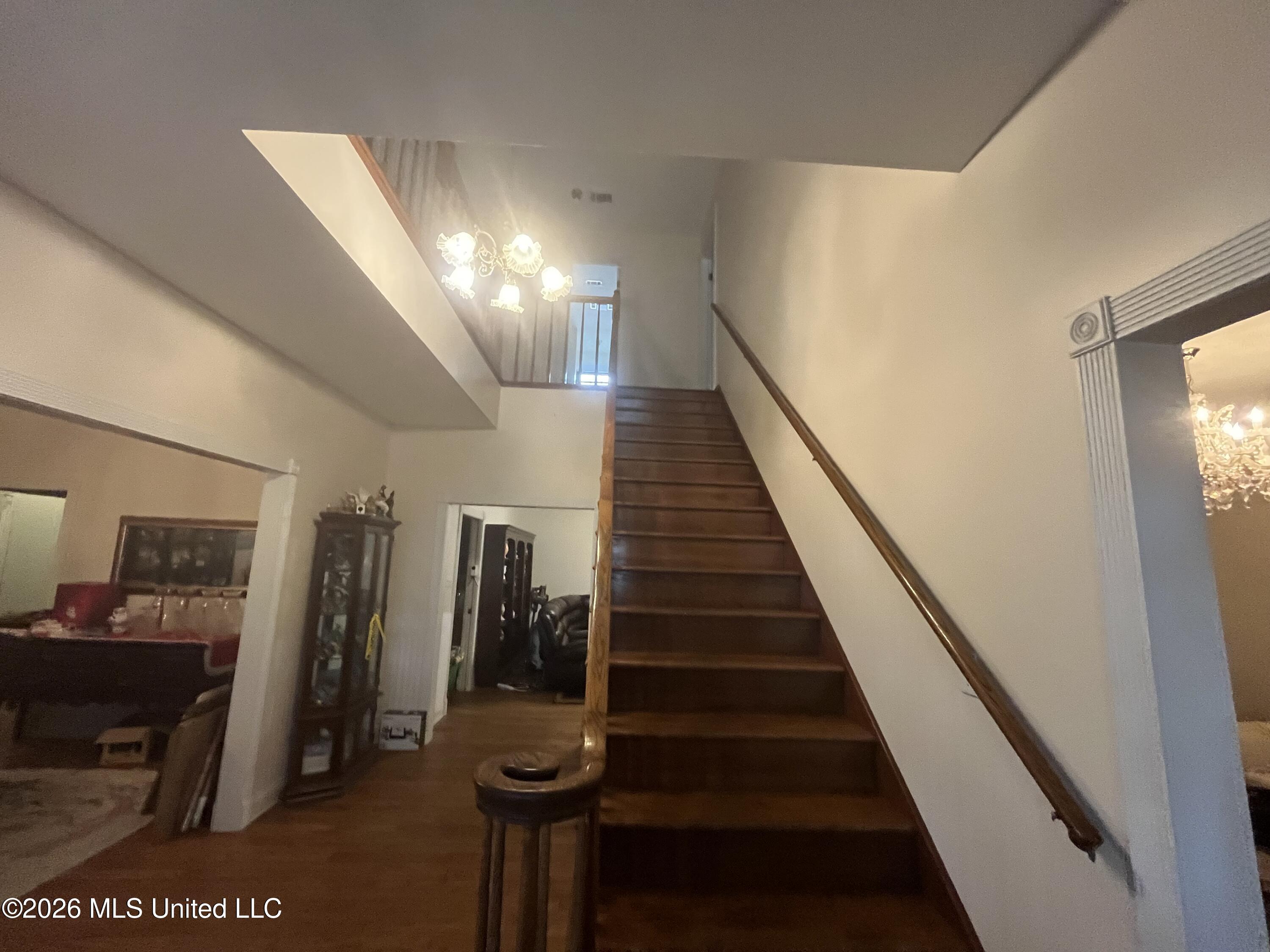 2433 Champion Property Photo 2
