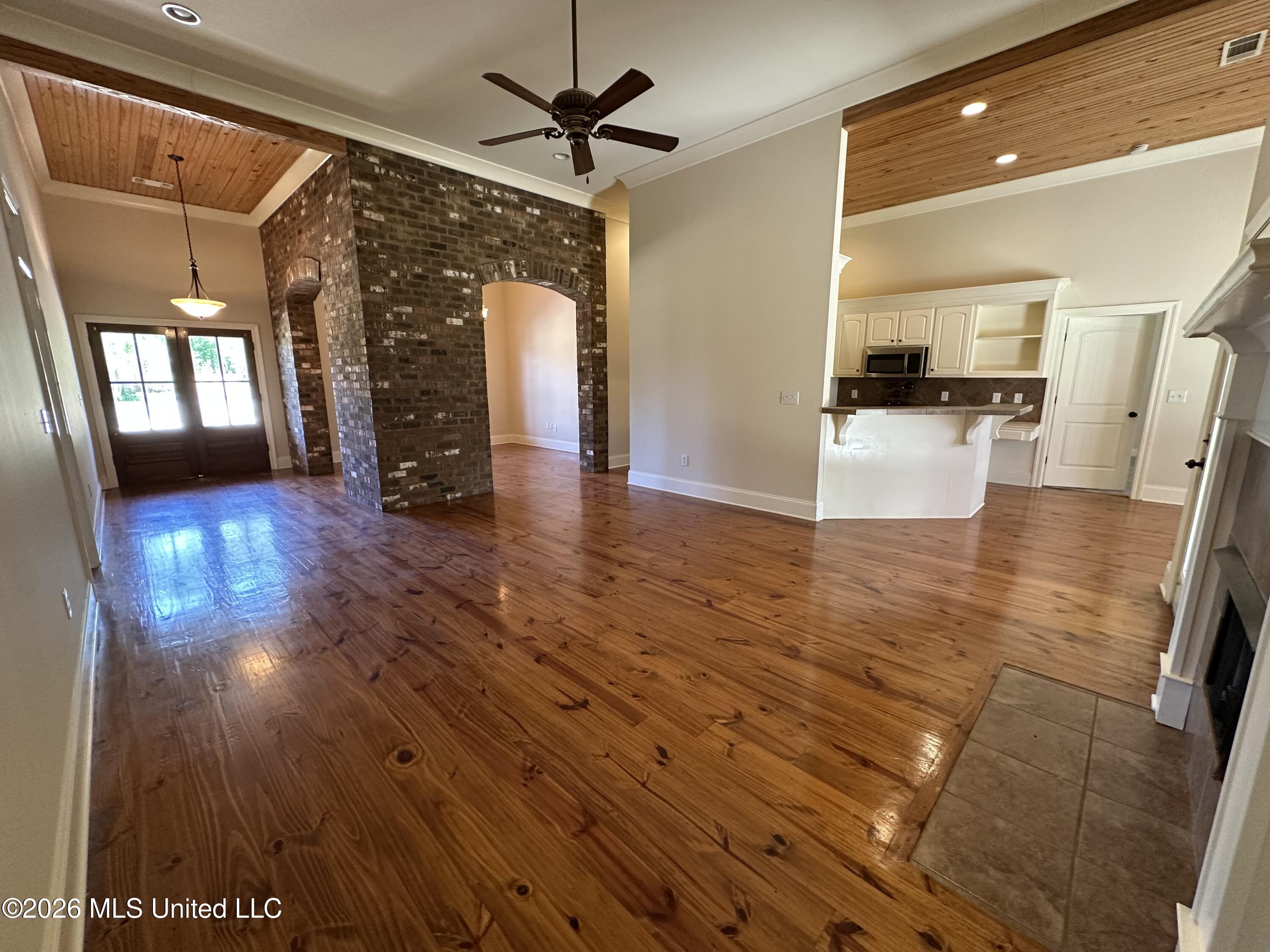 122 Weldon Drive Property Photo 6