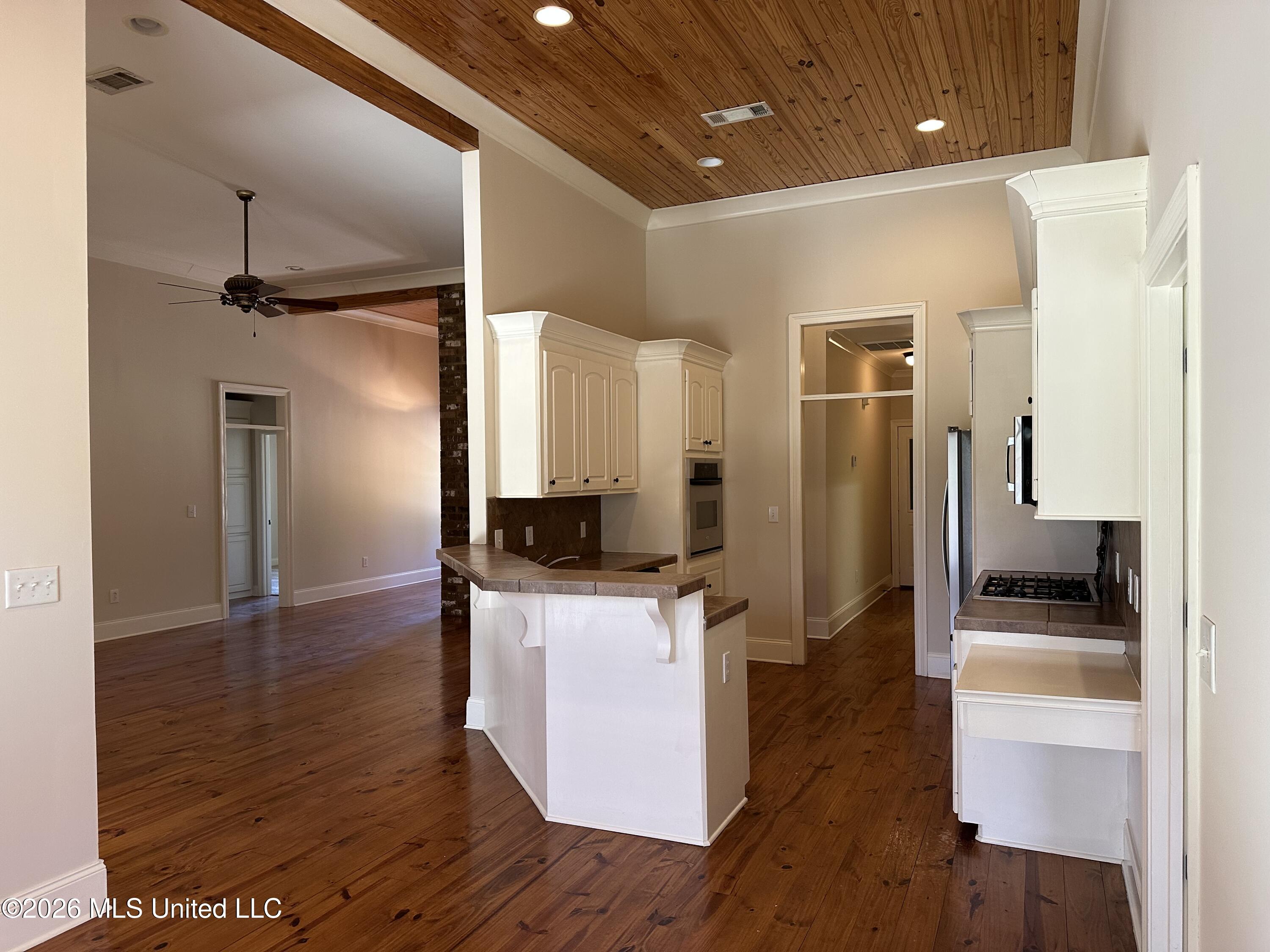 122 Weldon Drive Property Photo 10