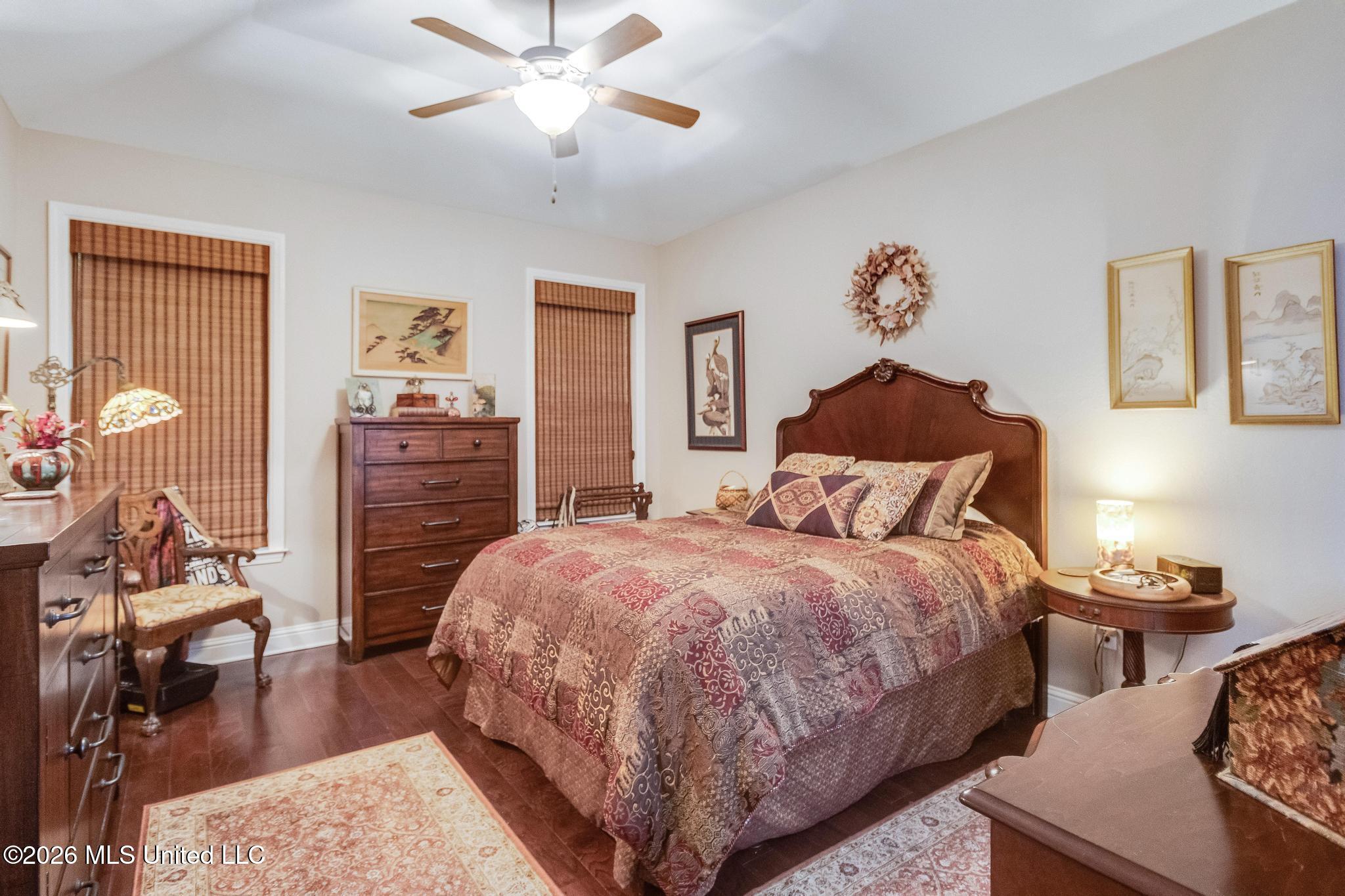 10544 Roundhill Drive Property Photo 10