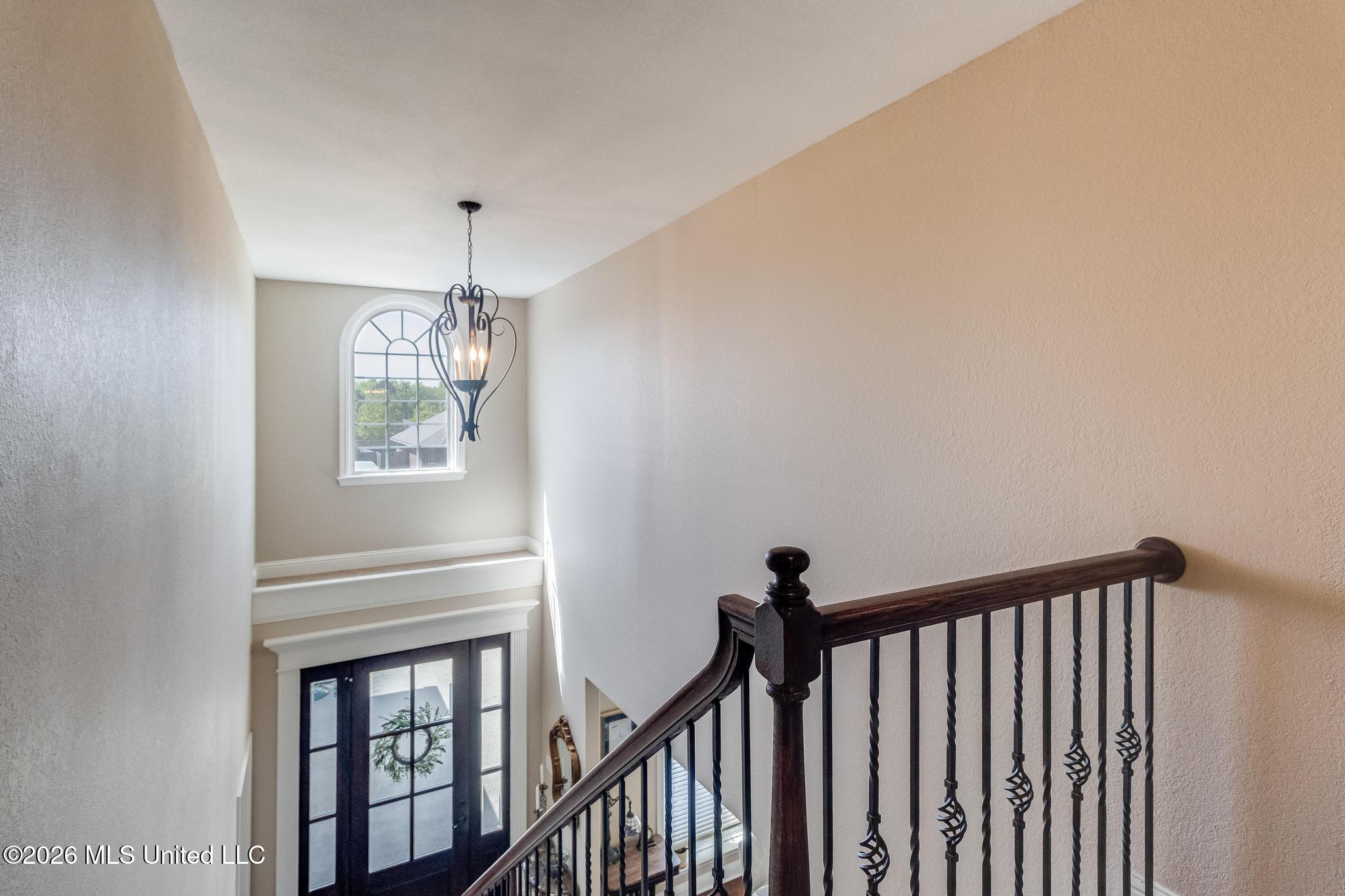10544 Roundhill Drive Property Photo 16