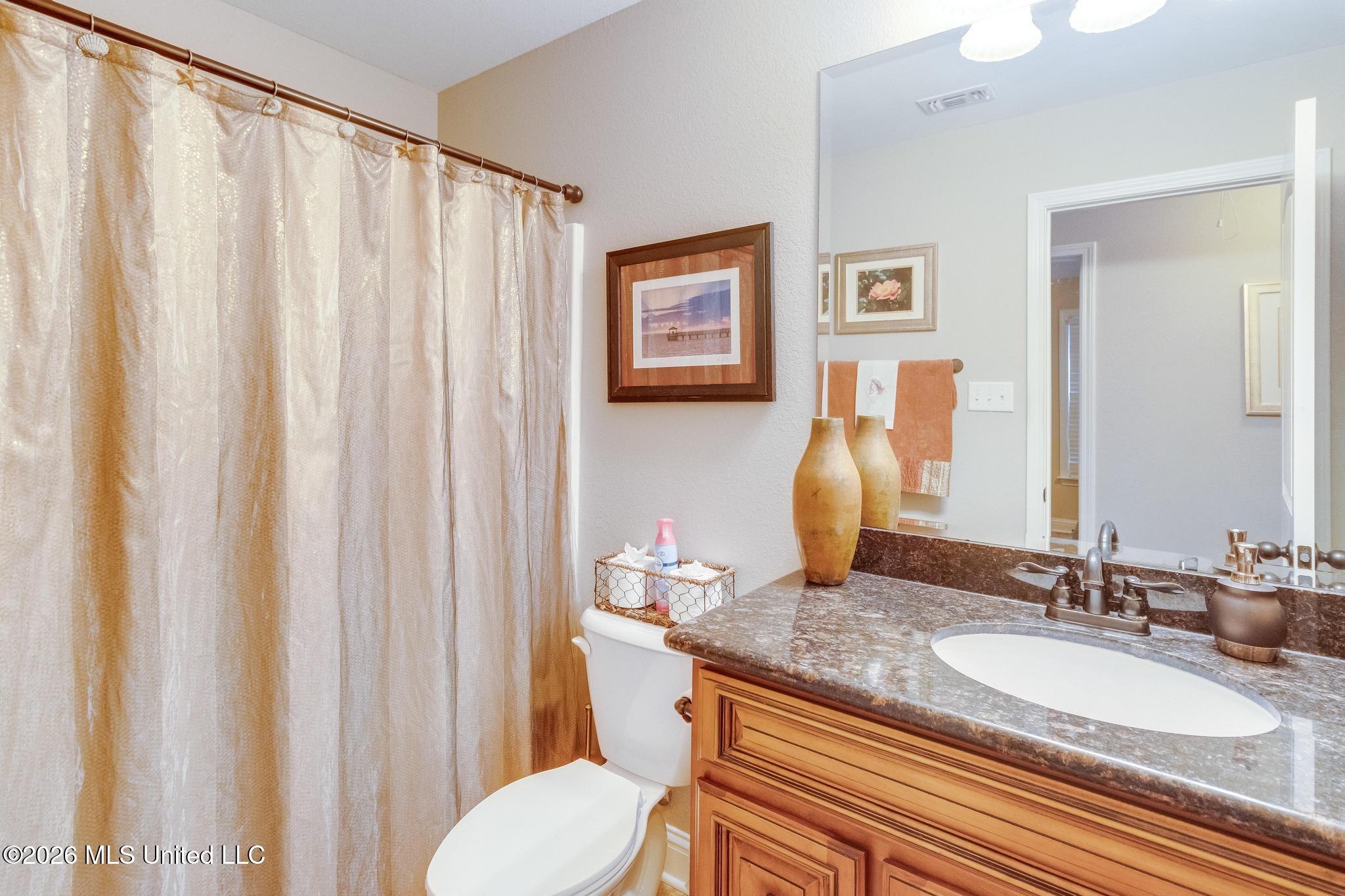 10544 Roundhill Drive Property Photo 20