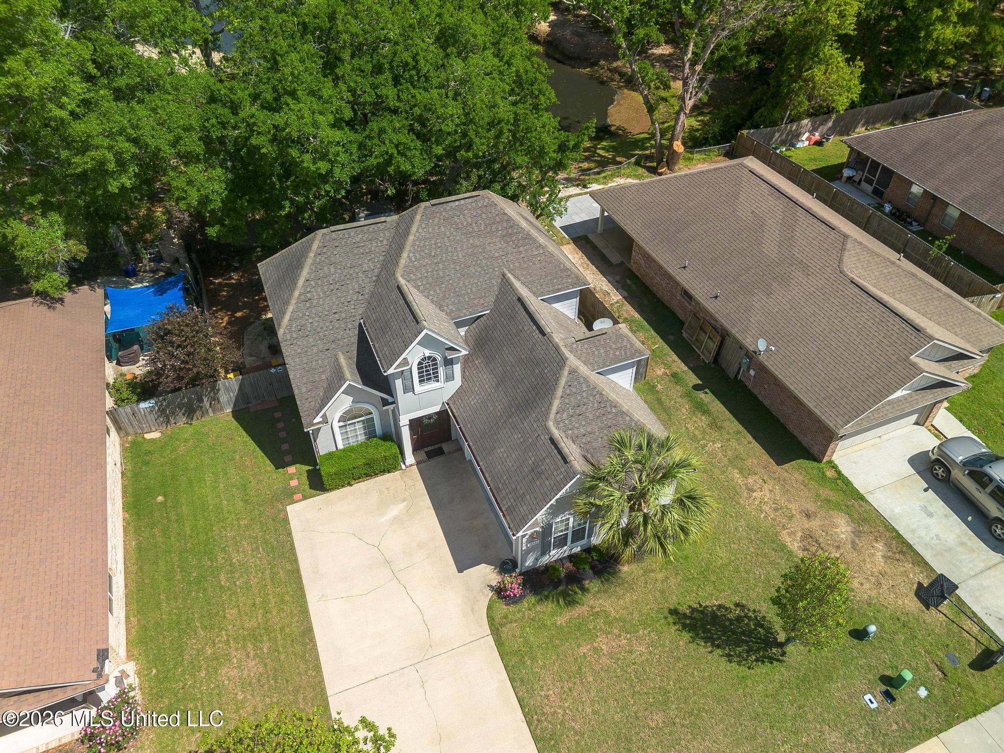 10544 Roundhill Drive Property Photo 28