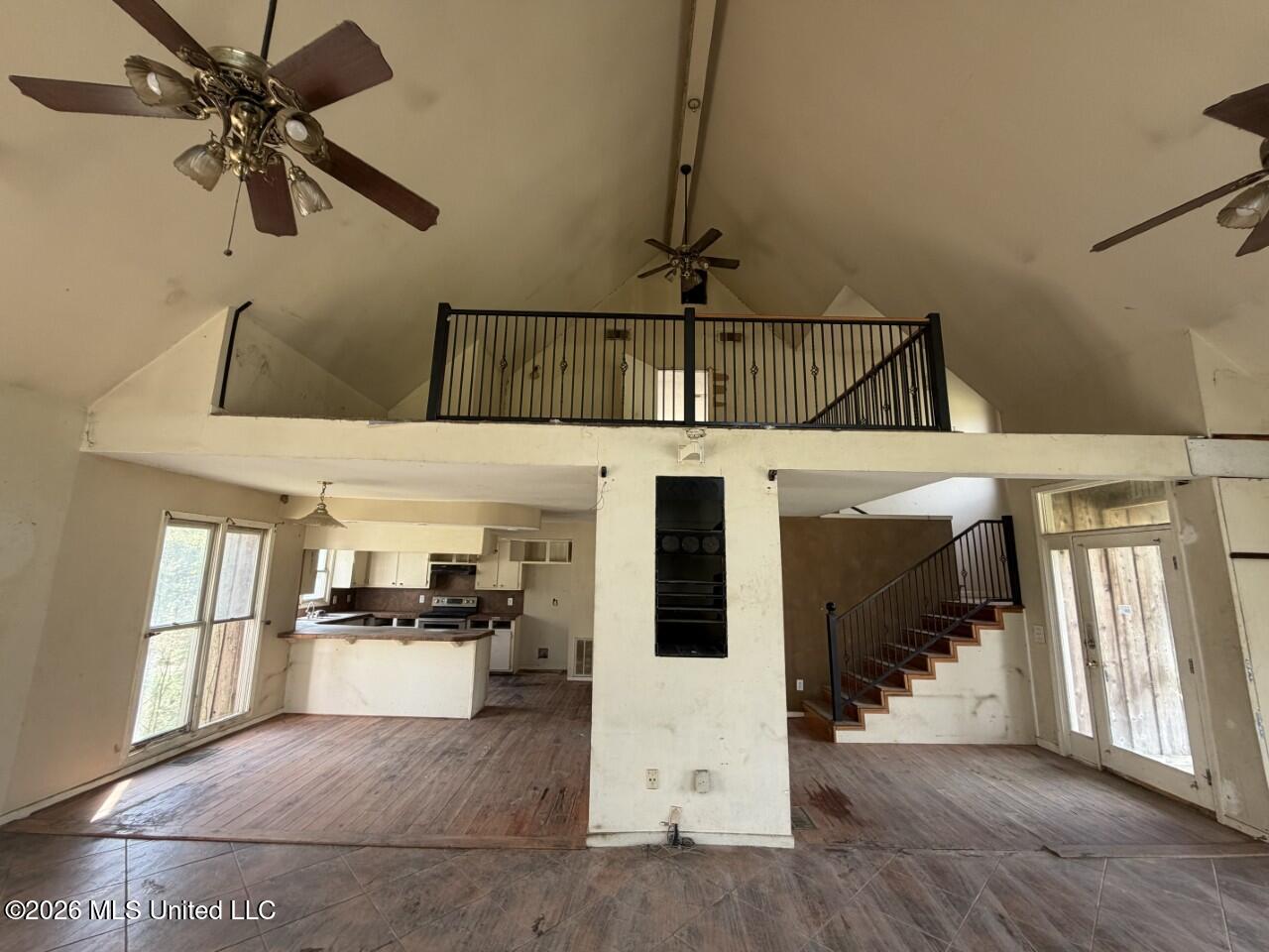 3882 Henderson Road Property Photo 3