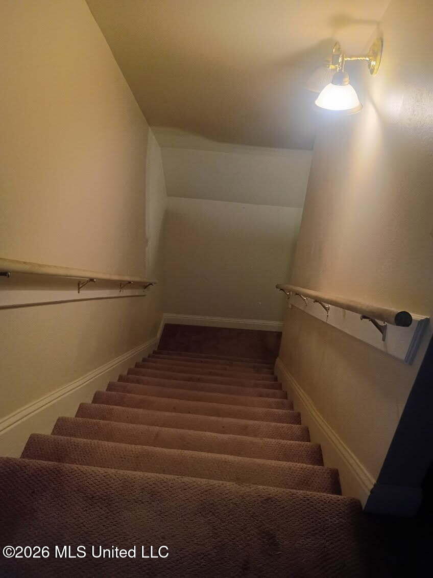 544 N Liberty Road Property Photo 8